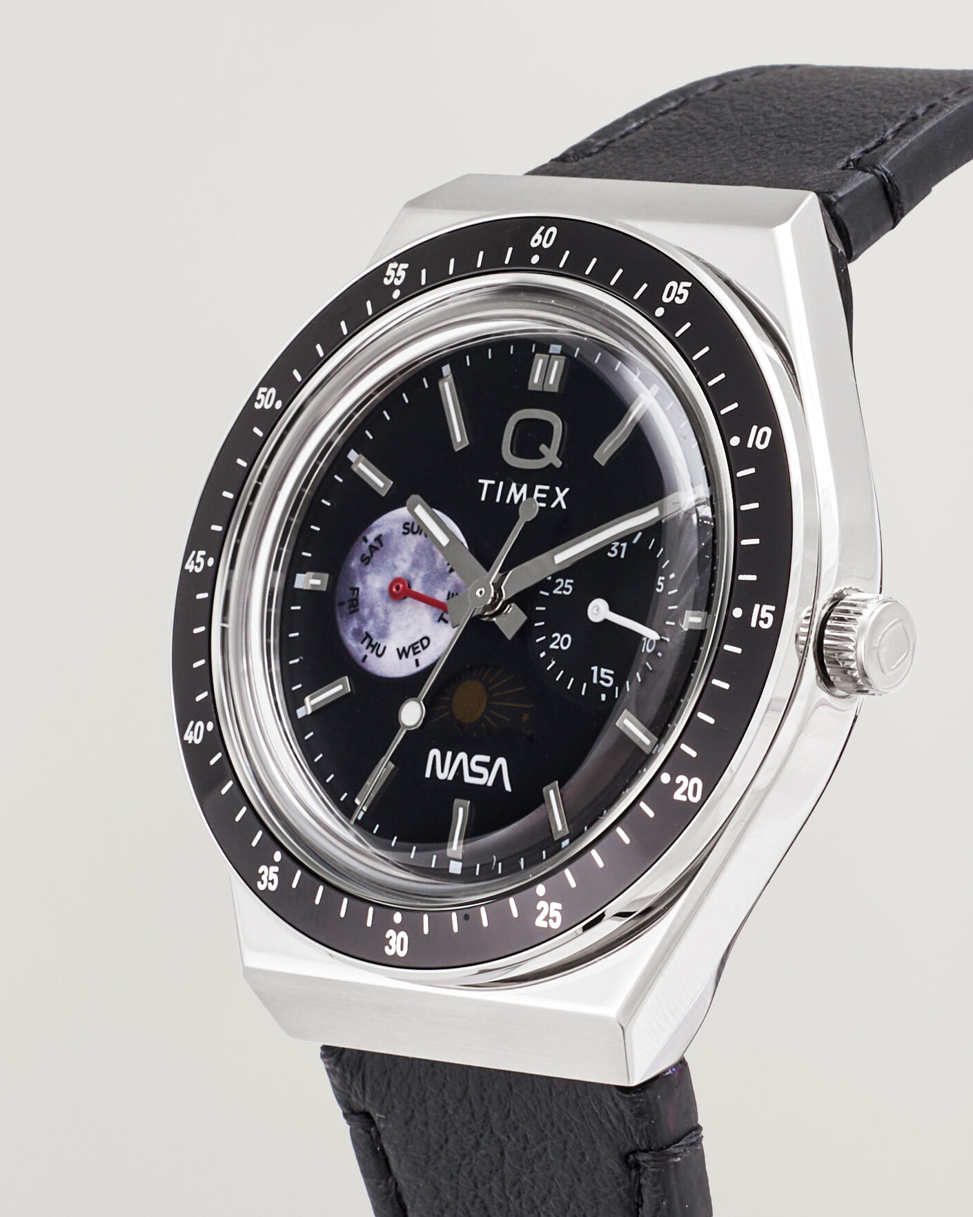 Uomini | Timex Q Timex x NASA Luminous Leather Strap 40mm Black Dial | Timex | Q x NASA Luminous Leather Strap 40mm Black Dial
