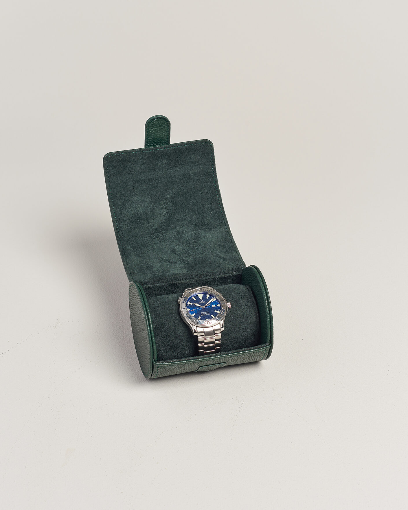 Uomini | Pre-Owned & Vintage Watches | Omega Pre-Owned | Seamaster 300M Electric Blue