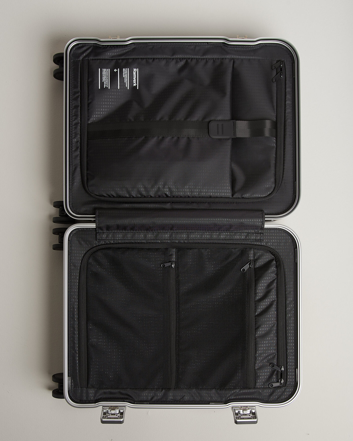 Uomini | Borse | DB | Ramverk Pro Carry On Silver/Black