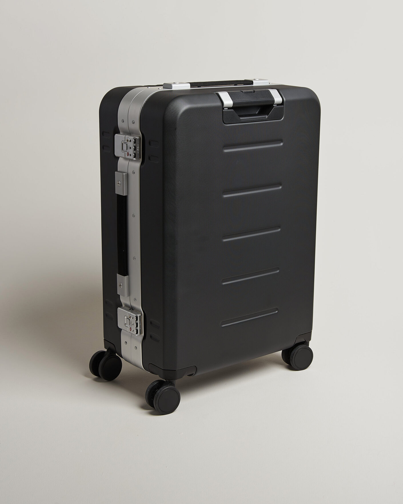 Uomini | Borse | DB | Ramverk Pro Check-In Luggage Medium Silver/Black