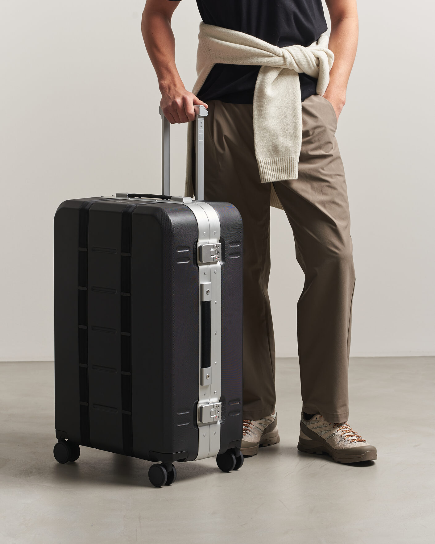 Uomini | Borse | DB | Ramverk Pro Check-In Luggage Large Silver/Black