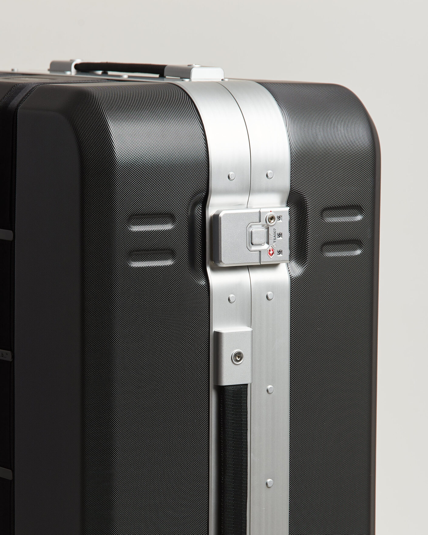 Uomini | Borse | DB | Ramverk Pro Check-In Luggage Large Silver/Black