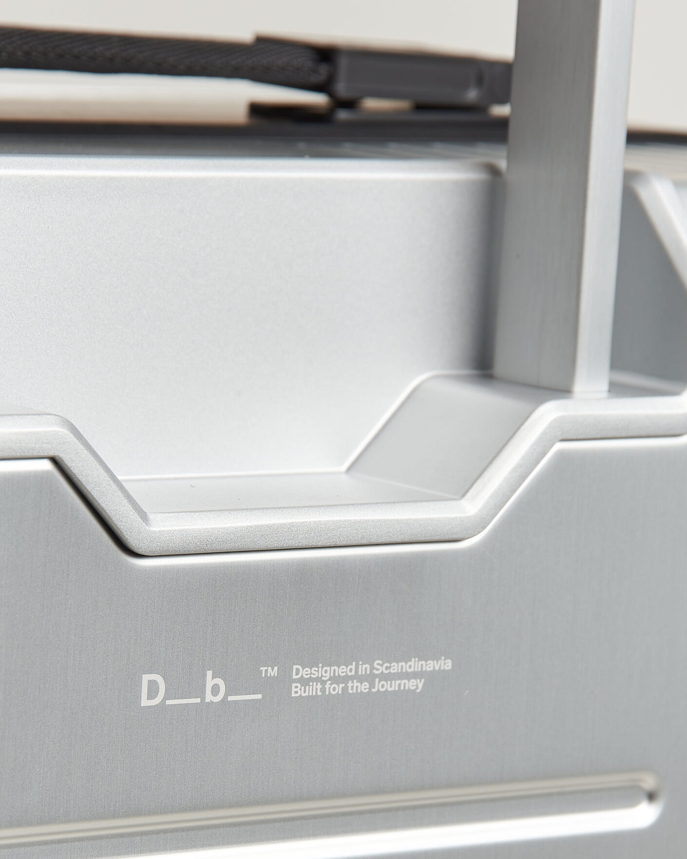 Uomini | Borse | DB | Ramverk Alu Pro Check-In Luggage Medium Silver/Onyx