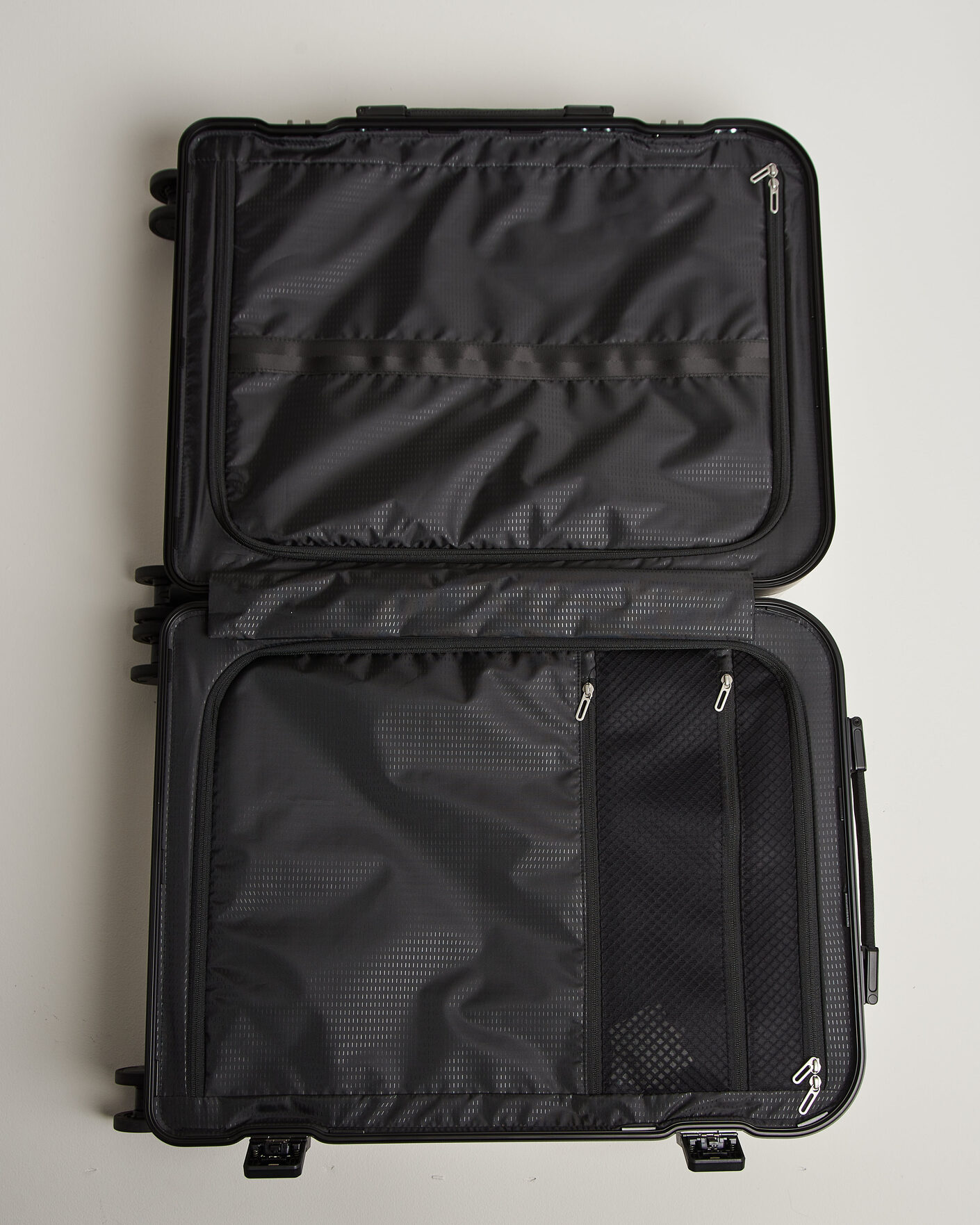 Uomini | Borse | DB | Ramverk Alu Pro Check-In Luggage Medium Silver/Onyx