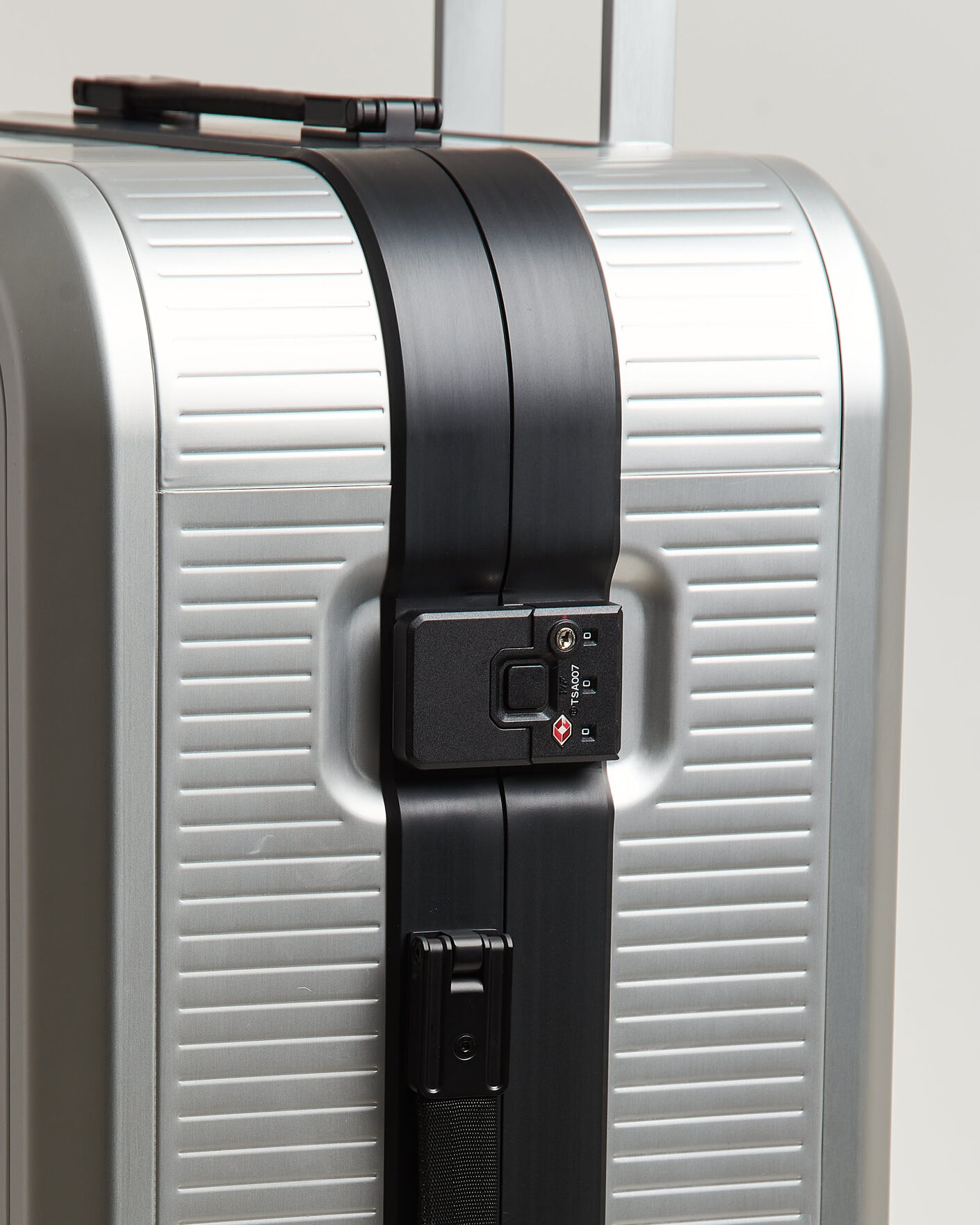 Uomini | Borse | DB | Ramverk Alu Pro Check-In Luggage Large Silver/Onyx