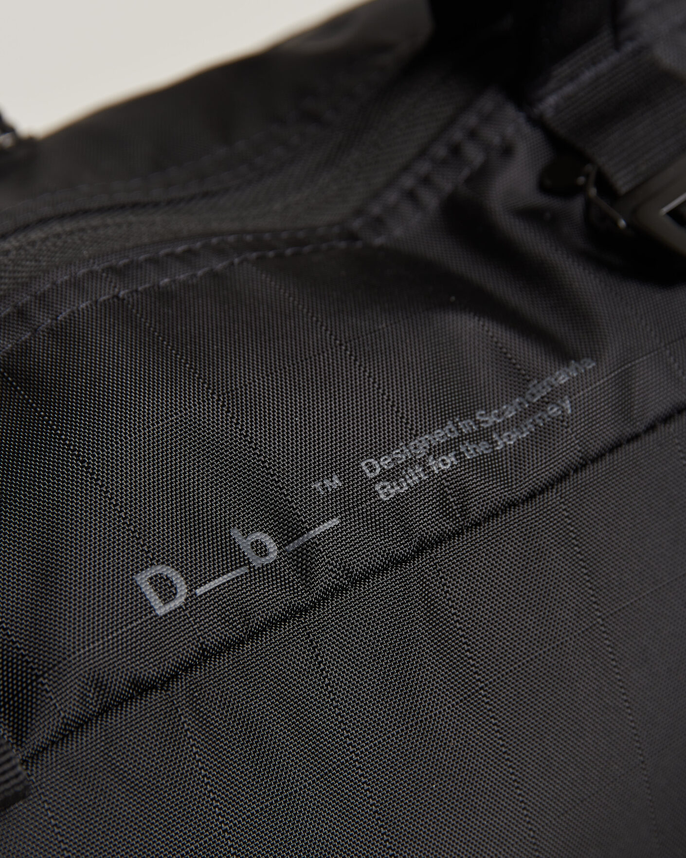 Uomini | DB Utility Tote 32L Black Out | DB | Utility Tote 32L Black Out