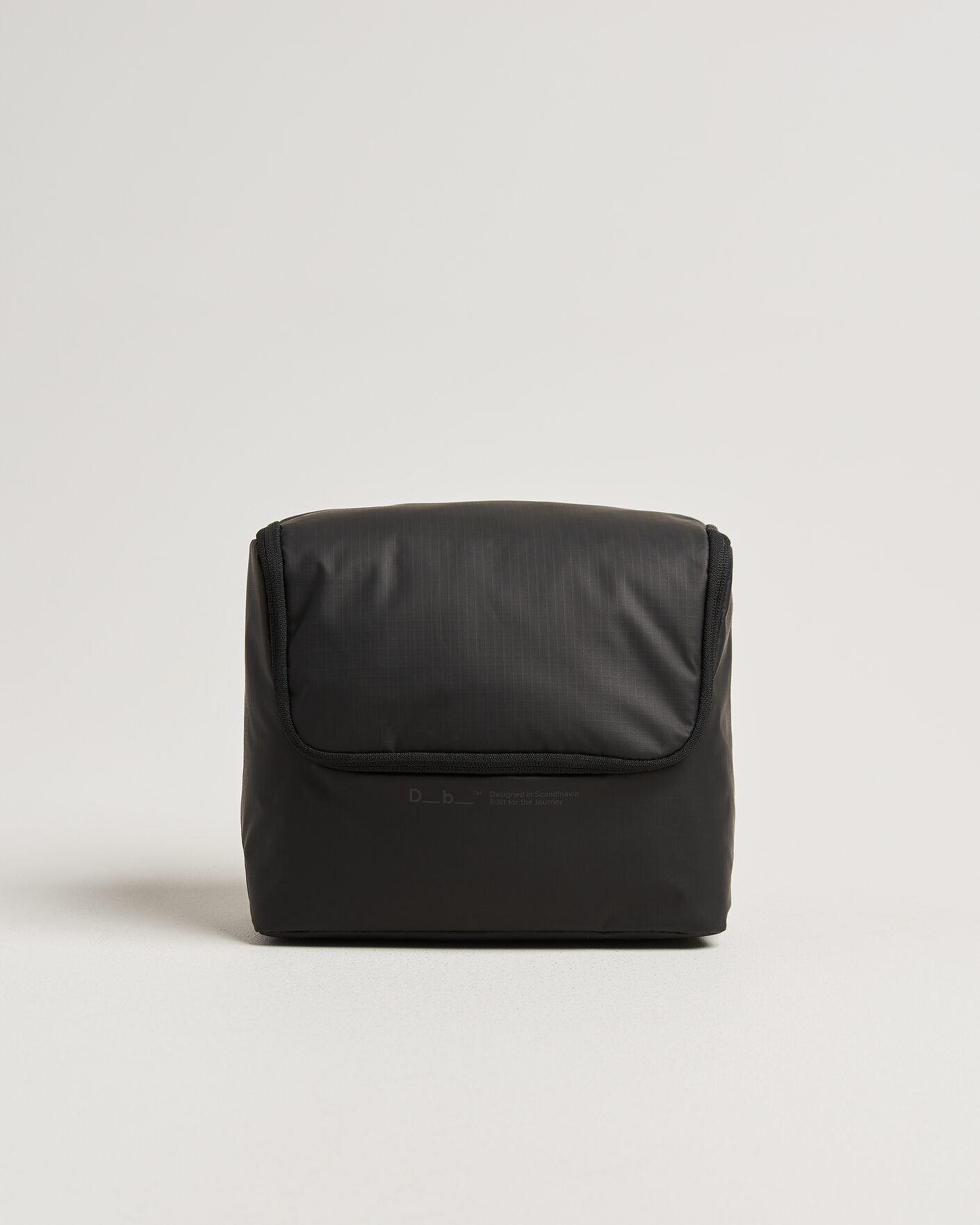 Uomini | DB Essential Wash Bag M Black Out | DB | Essential Wash Bag M Black Out