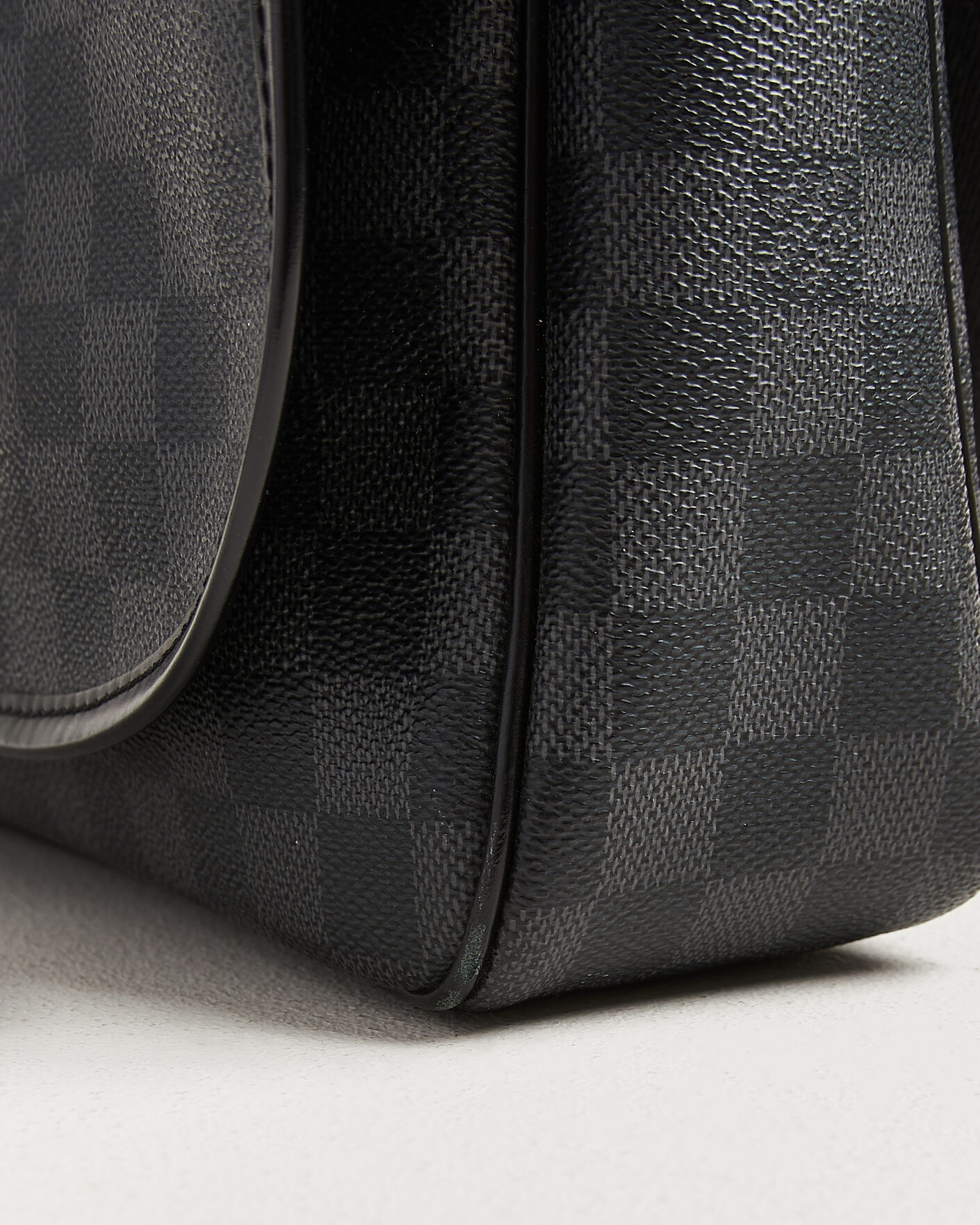Uomini | Pre-Owned & Vintage Bags | Louis Vuitton Pre-Owned | Daniel MM Shoulder Bag Damier Graphite