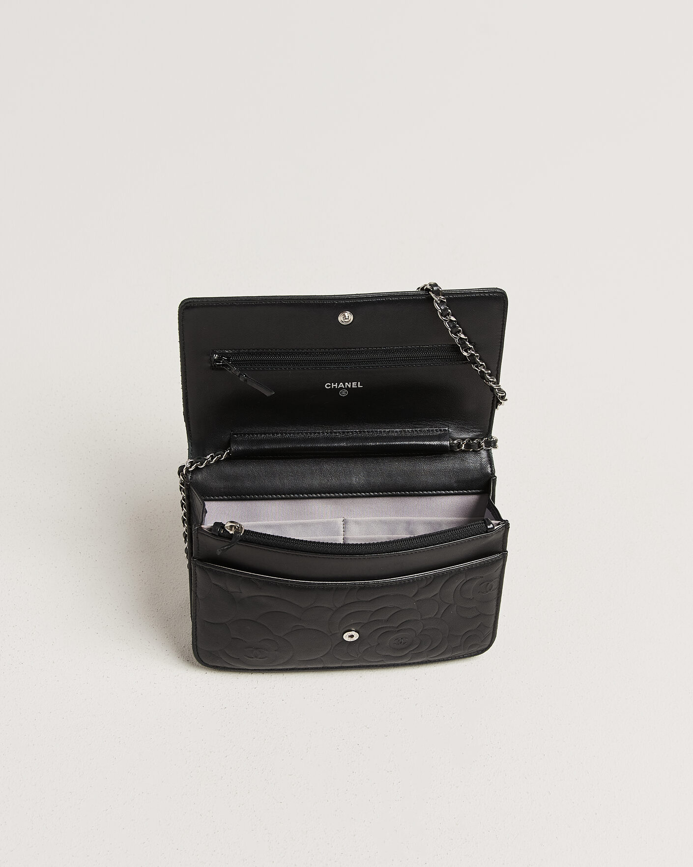 Uomini | Pre-Owned & Vintage Bags | Chanel Pre-Owned | Wallet On Chain Camelia Lambskin Black