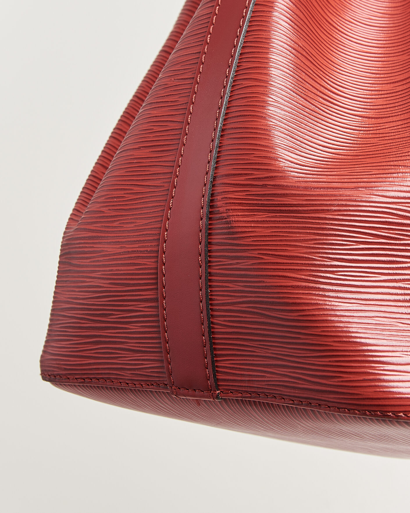 Uomini | Pre-Owned & Vintage Bags | Louis Vuitton Pre-Owned | Petit Noé Epi Leather Red