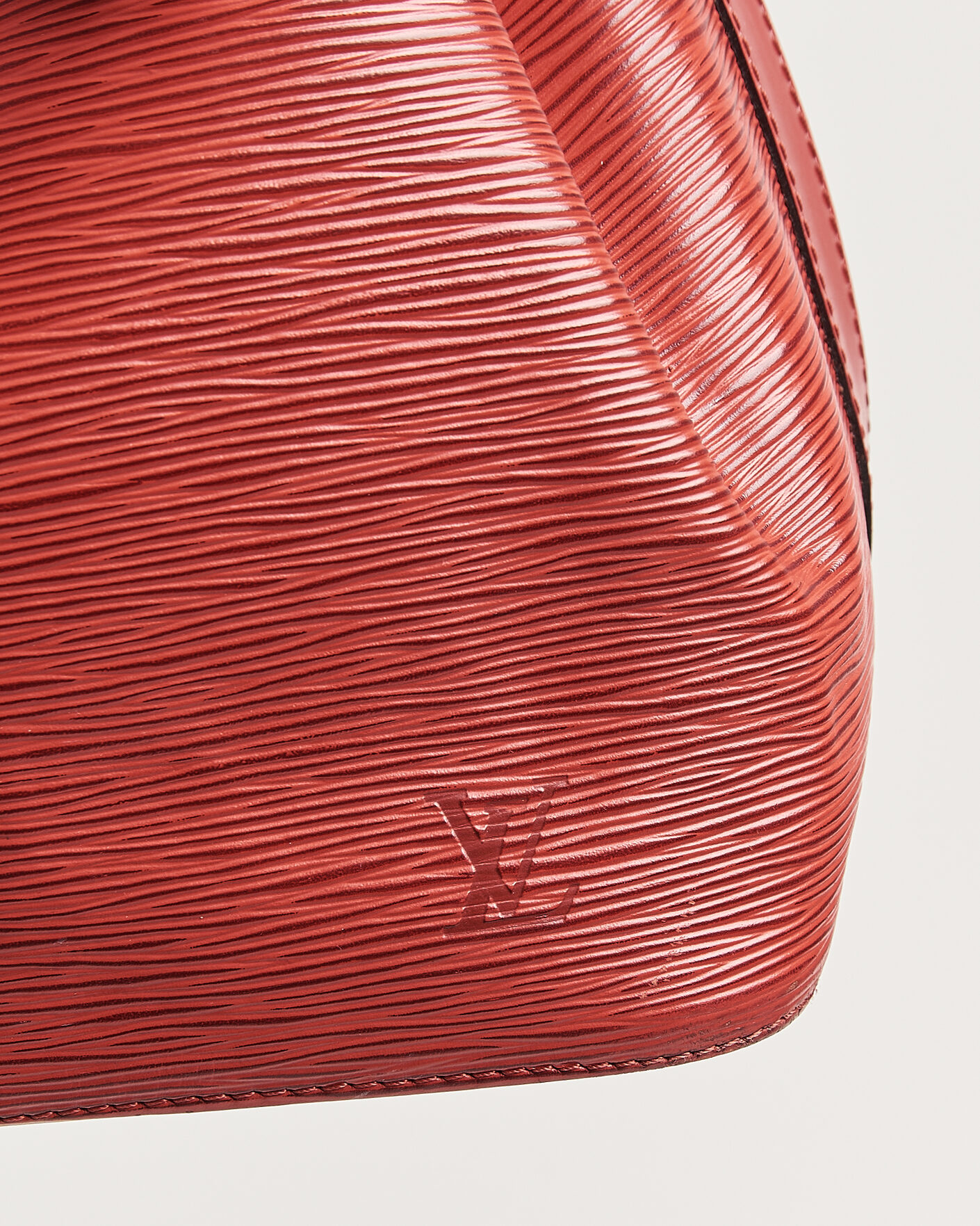 Uomini | Pre-Owned & Vintage Bags | Louis Vuitton Pre-Owned | Petit Noé Epi Leather Red