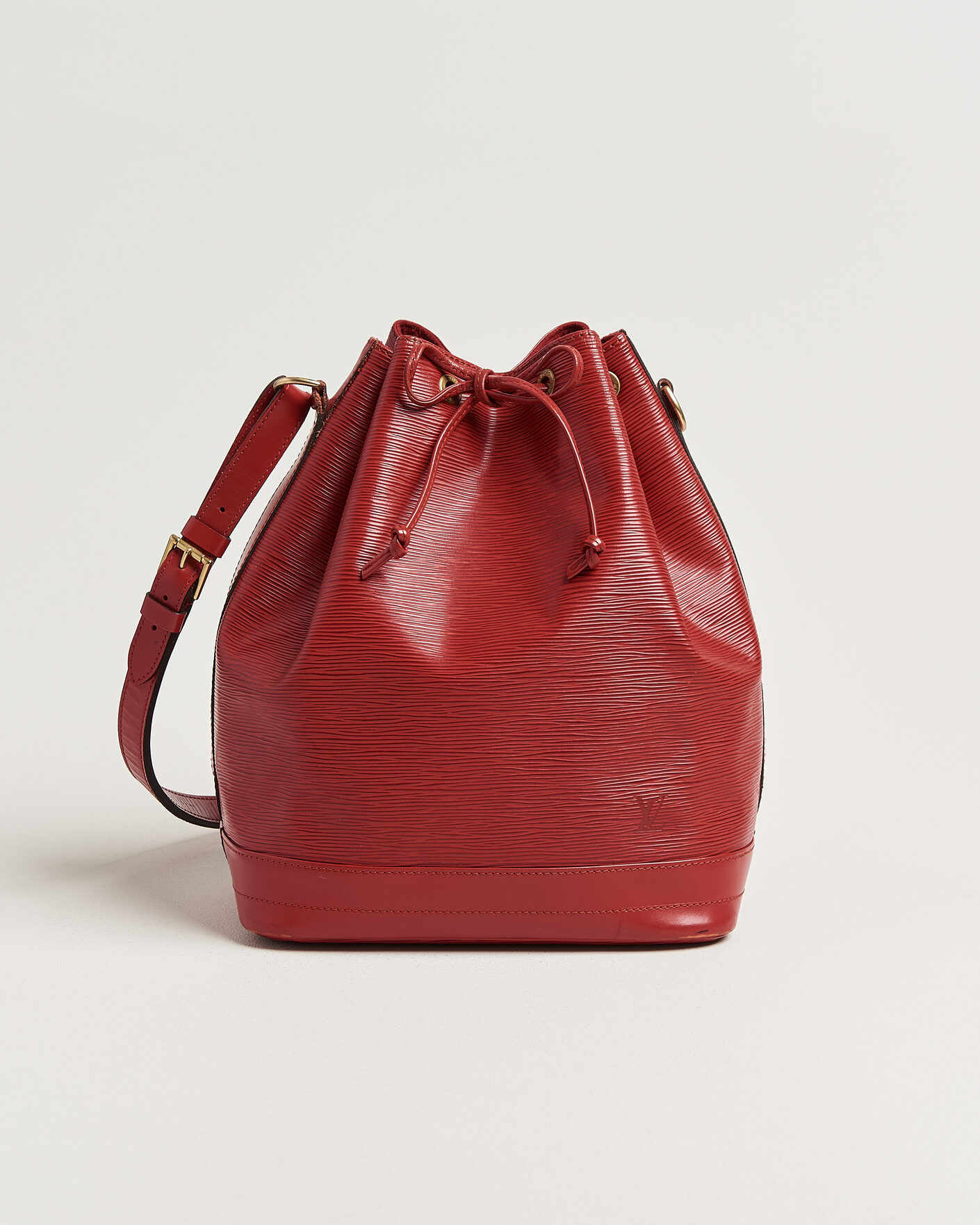Uomini | Pre-Owned & Vintage Bags | Louis Vuitton Pre-Owned | Noé Epi Leather Red