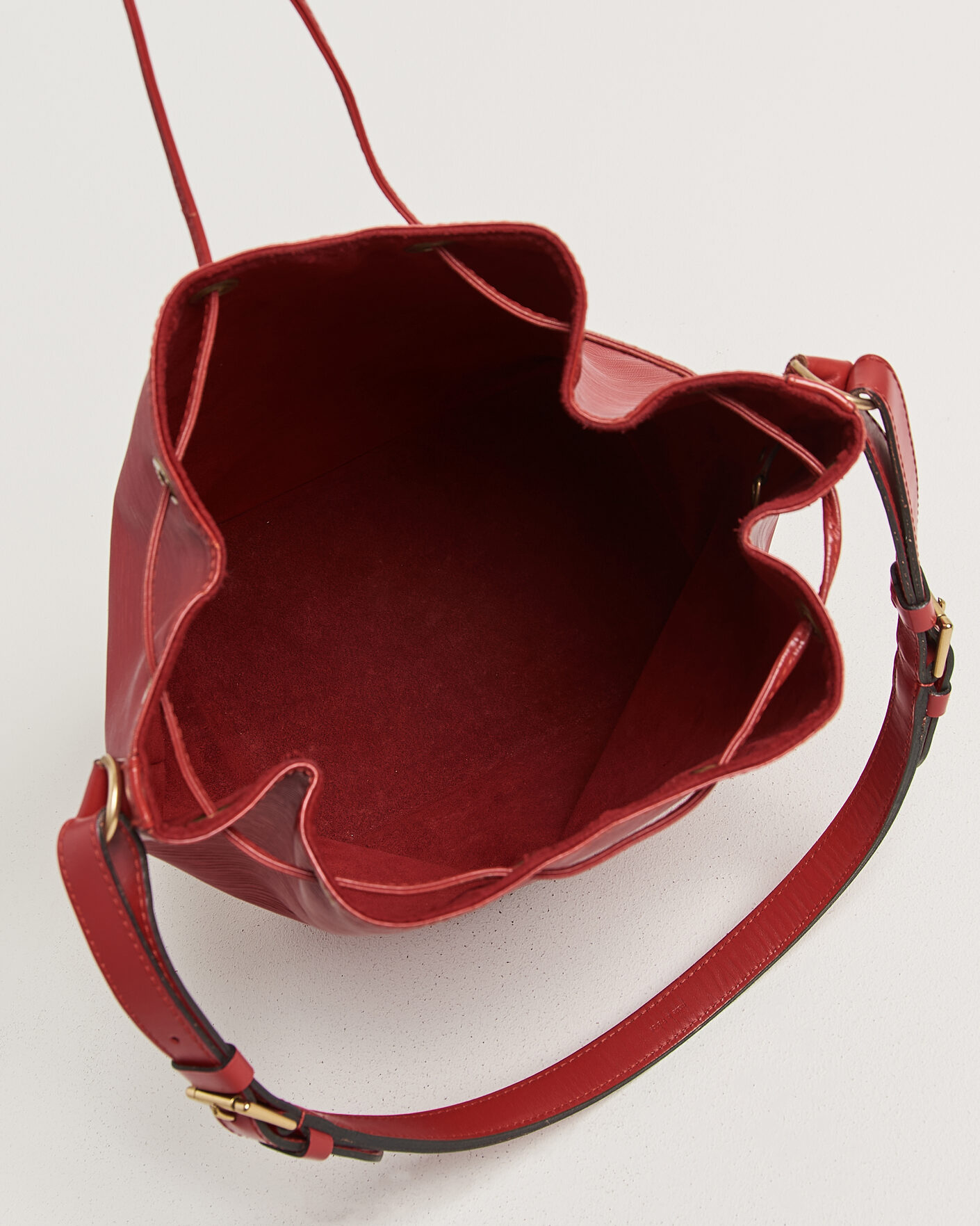 Uomini | Pre-Owned & Vintage Bags | Louis Vuitton Pre-Owned | Noé Epi Leather Red