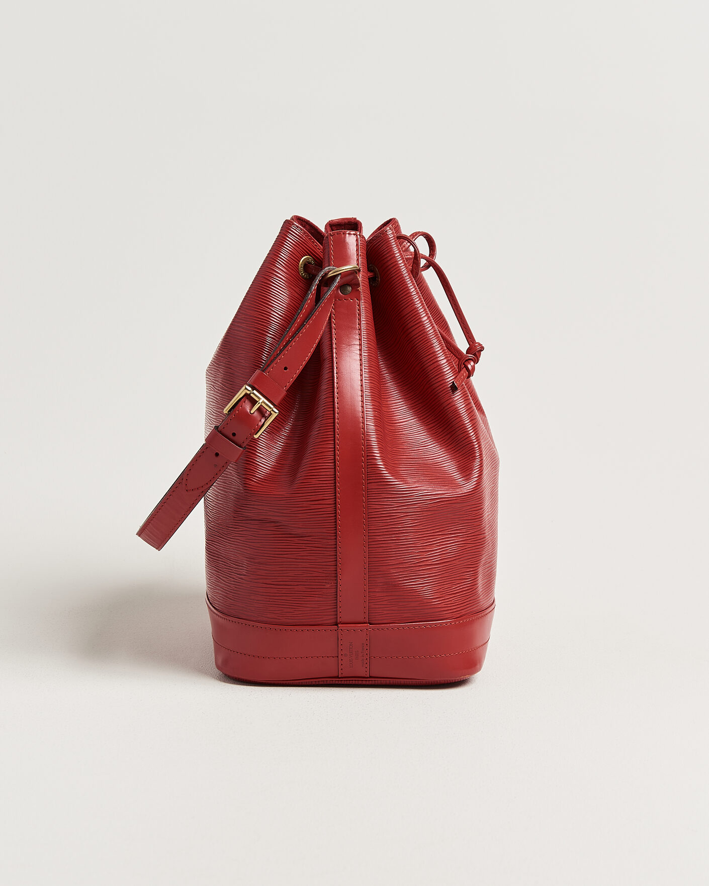 Uomini | Pre-Owned & Vintage Bags | Louis Vuitton Pre-Owned | Noé Epi Leather Red