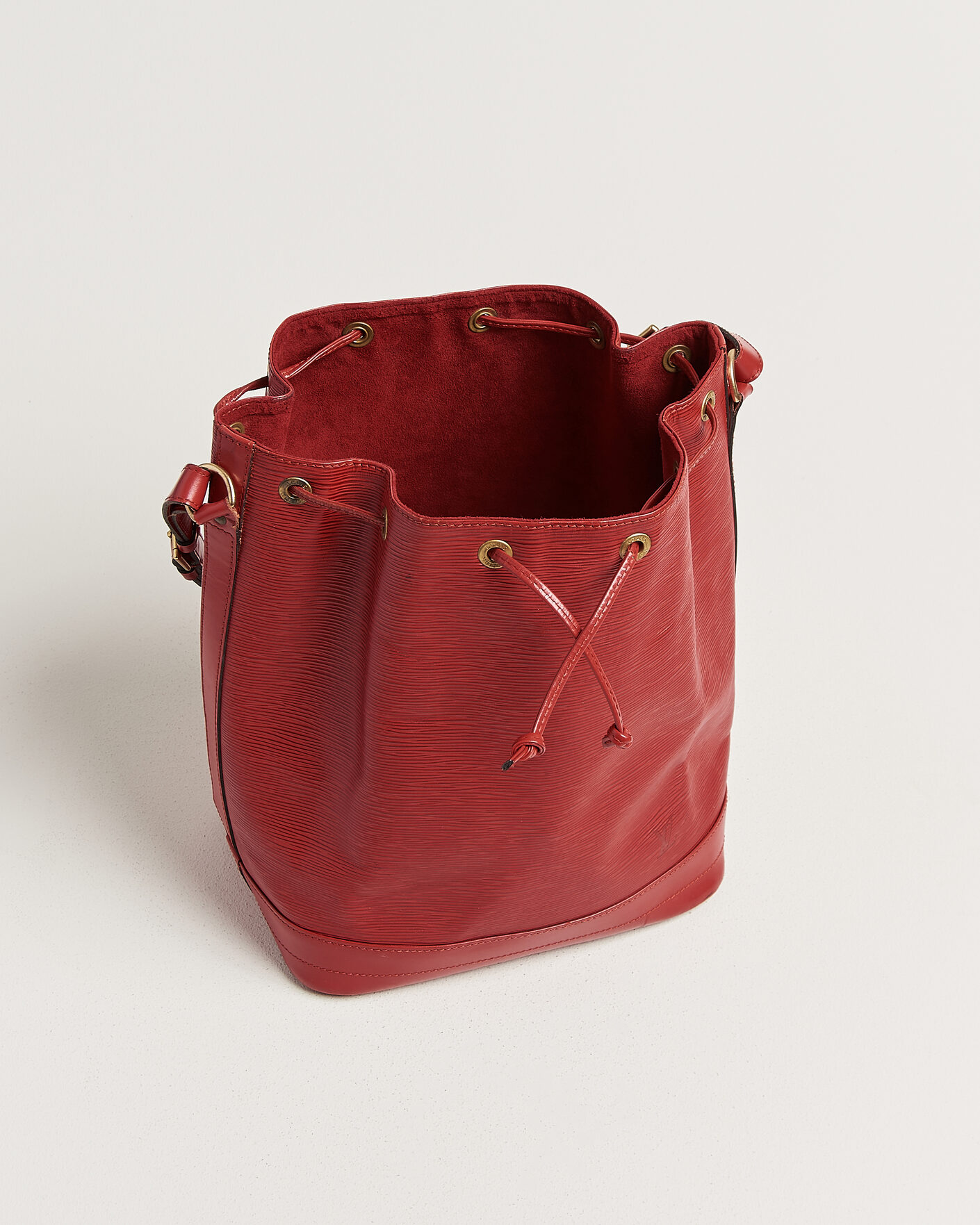 Uomini | Pre-Owned & Vintage Bags | Louis Vuitton Pre-Owned | Noé Epi Leather Red