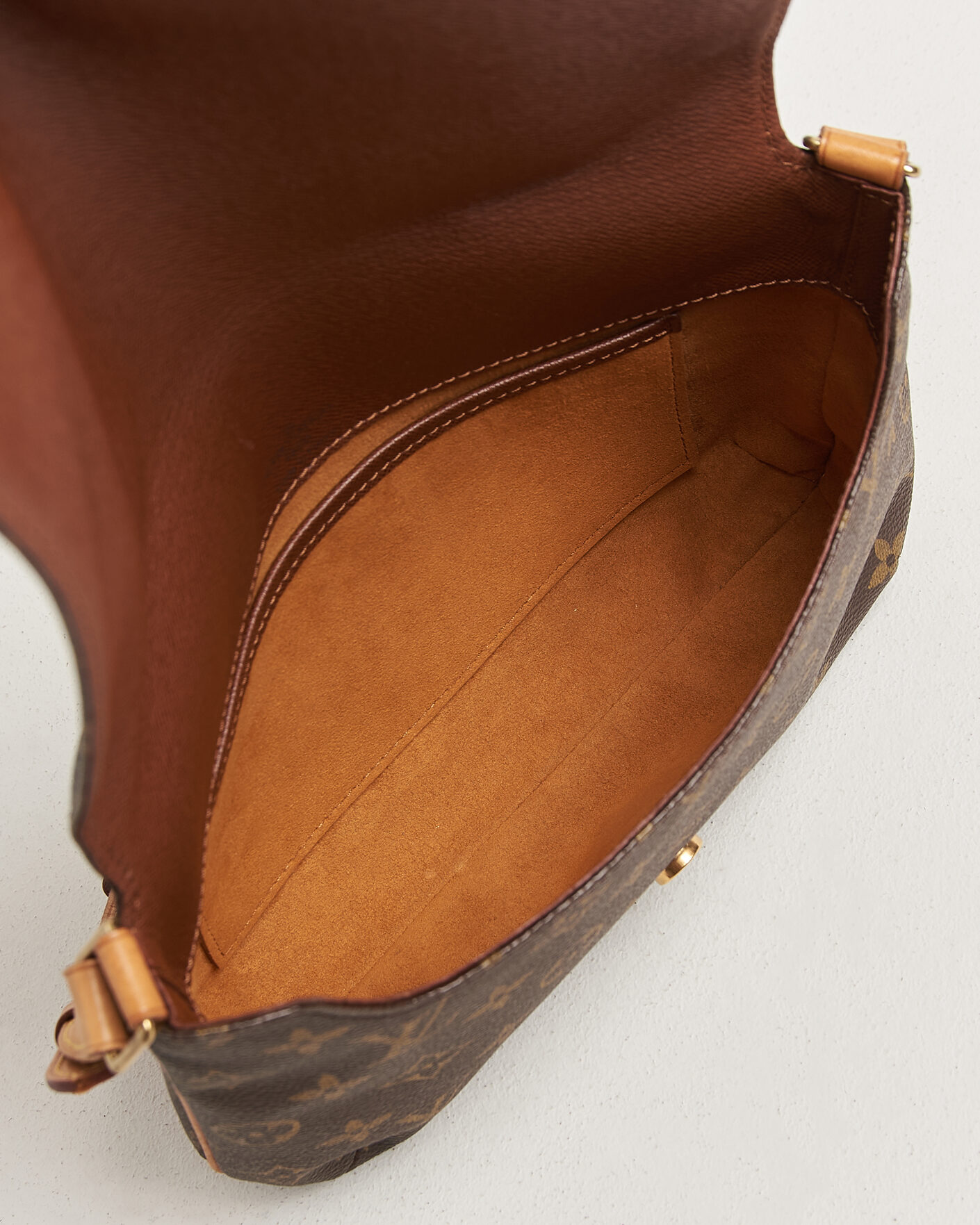 Uomini | Pre-Owned & Vintage Bags | Louis Vuitton Pre-Owned | Musette Tango Bag Monogram