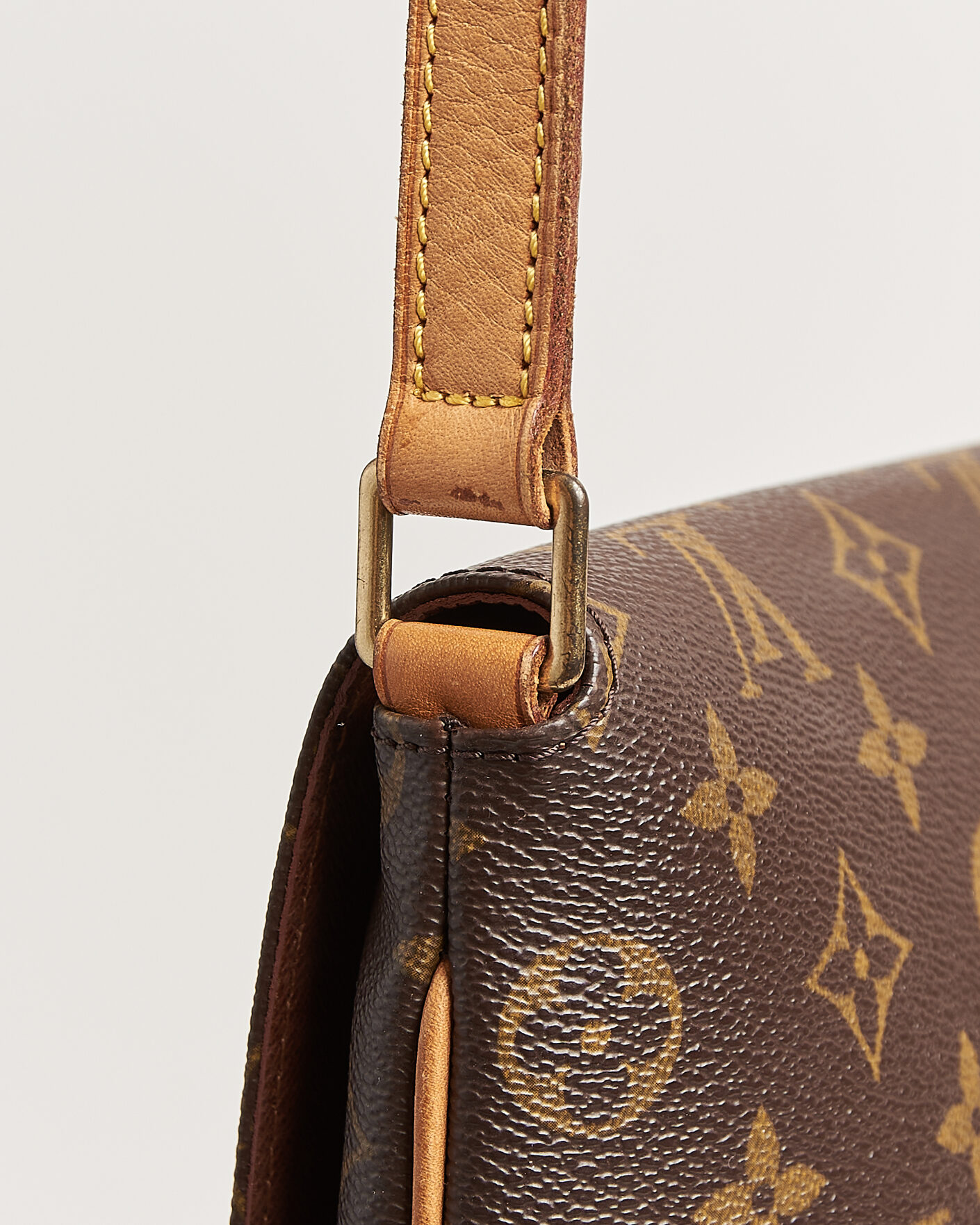 Uomini | Pre-Owned & Vintage Bags | Louis Vuitton Pre-Owned | Musette Tango Bag Monogram