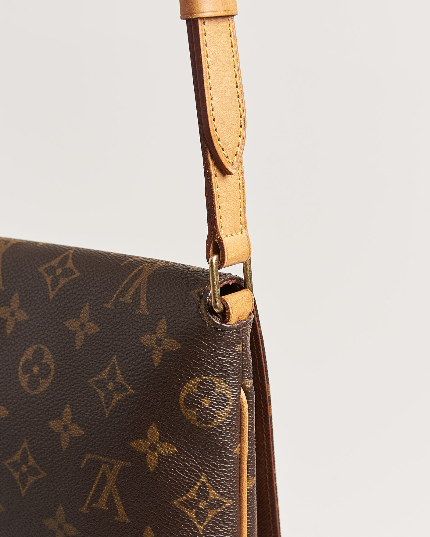 Uomini | Pre-Owned & Vintage Bags | Louis Vuitton Pre-Owned | Musette Tango Bag Monogram