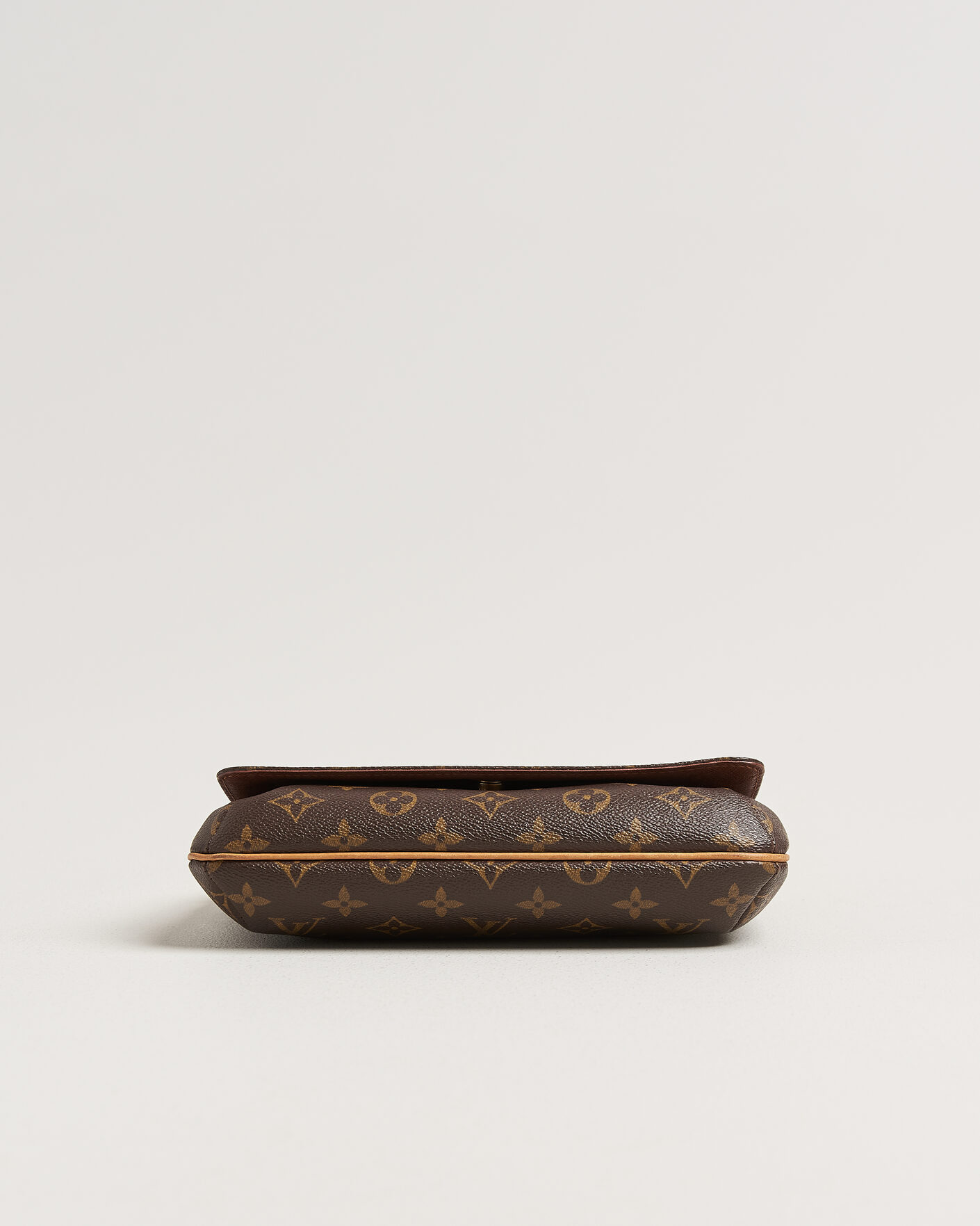 Uomini | Pre-Owned & Vintage Bags | Louis Vuitton Pre-Owned | Musette Tango Bag Monogram