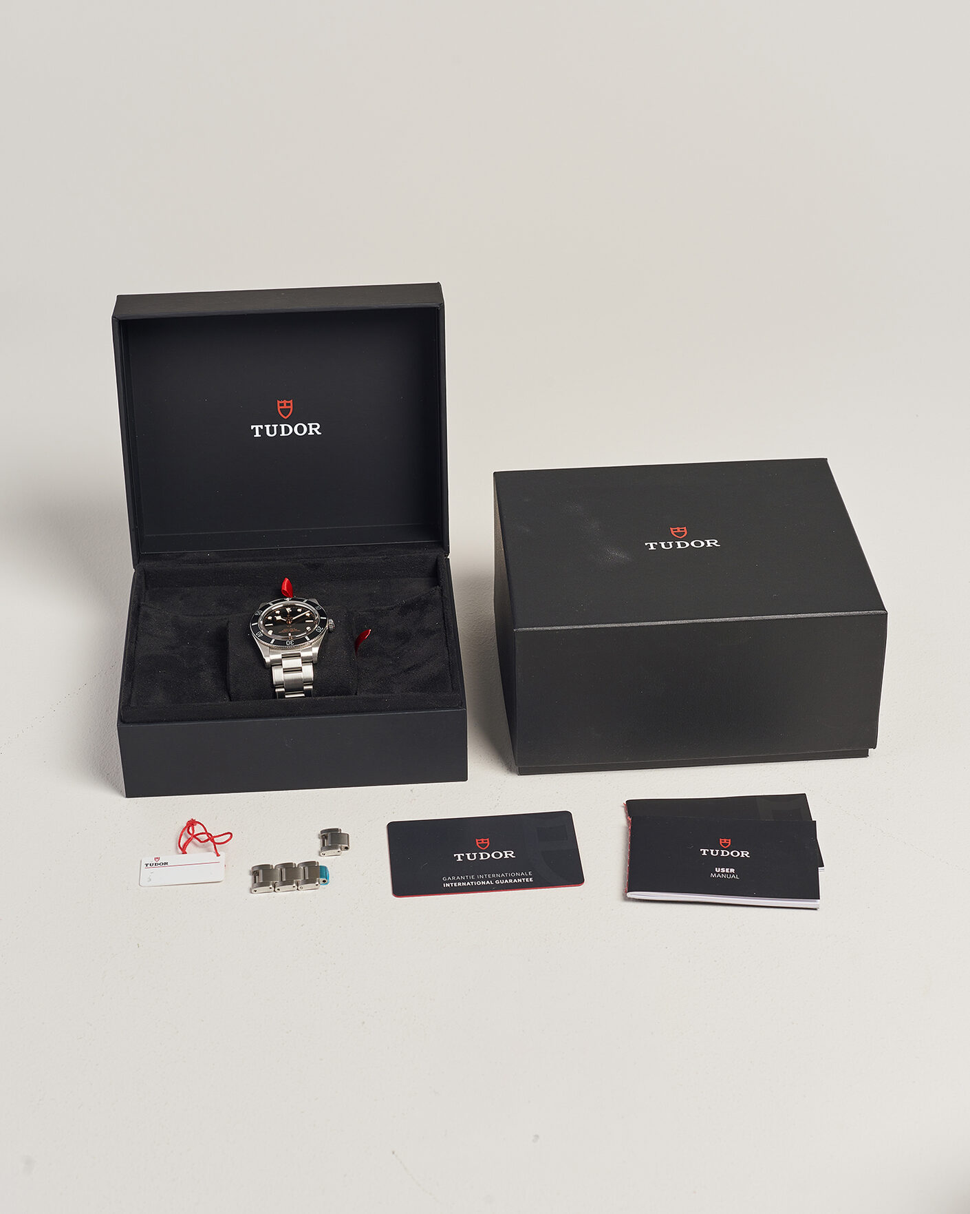 Uomini | Pre-Owned & Vintage Watches | Tudor Pre-Owned | Black Bay 54