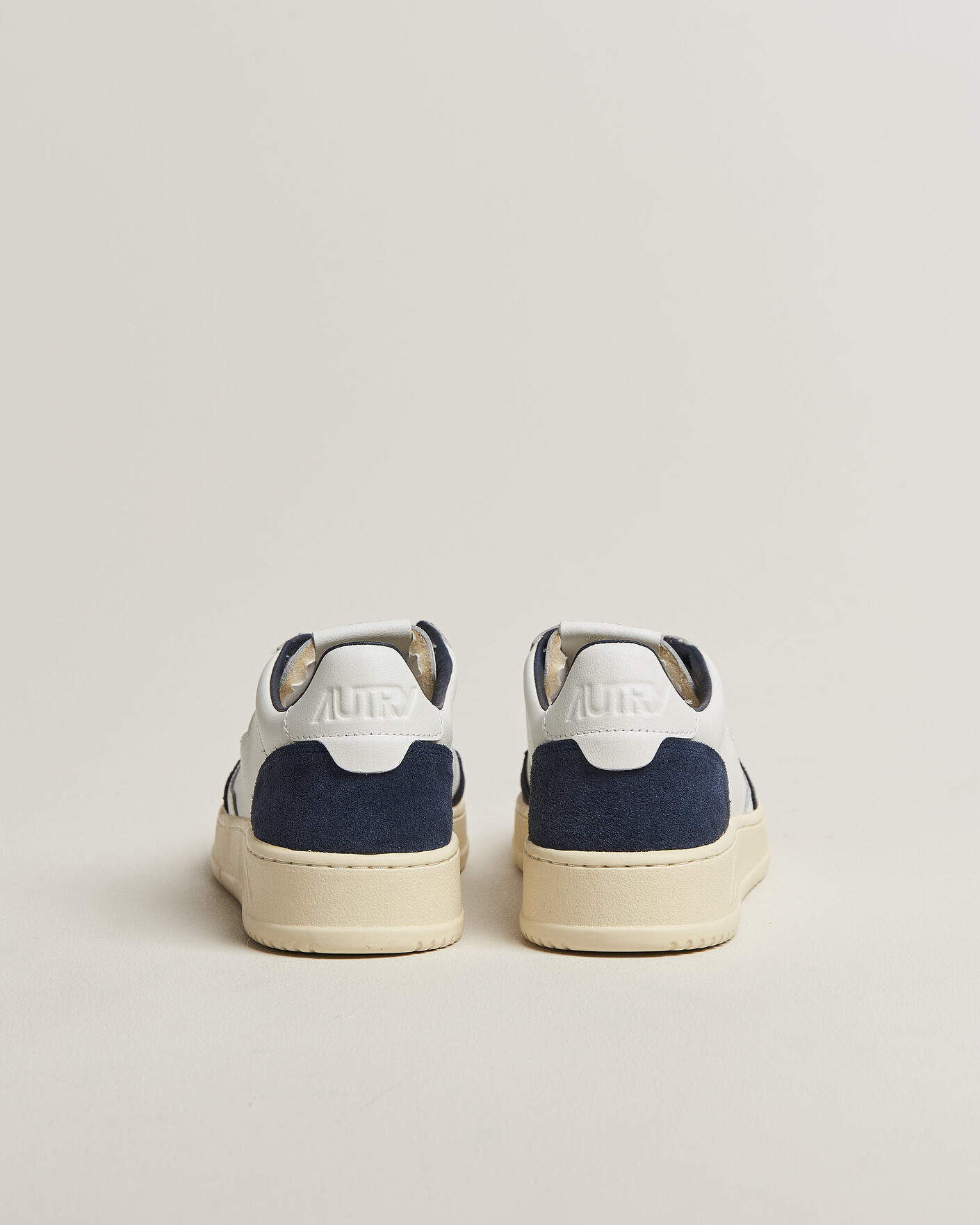 Uomini | Sneakers | Autry | Medalist Low Soft Leather/Suede Sneaker White/Denim