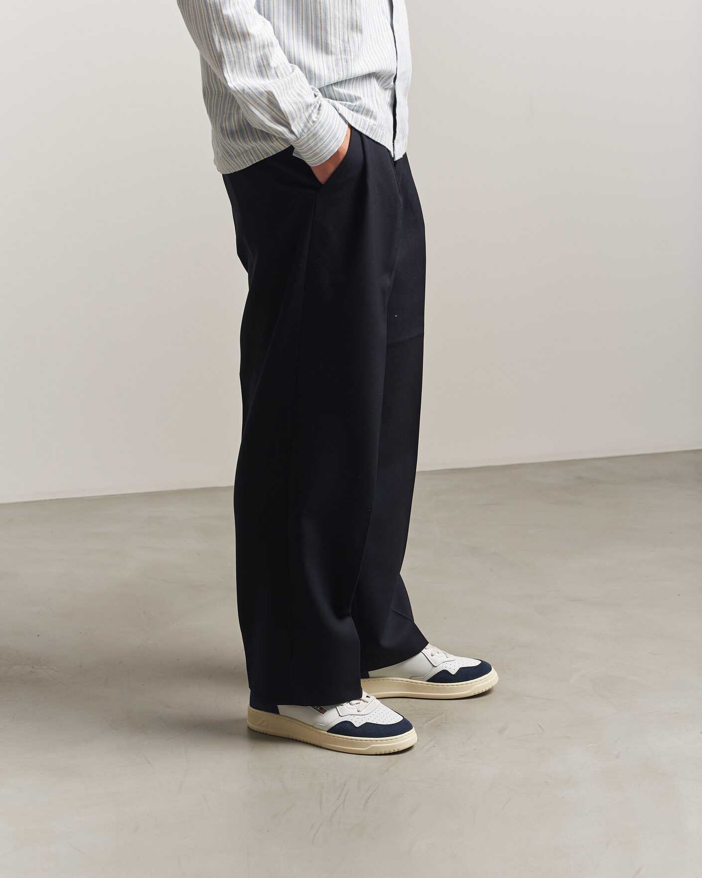 Uomini | Sneakers | Autry | Medalist Low Soft Leather/Suede Sneaker White/Denim