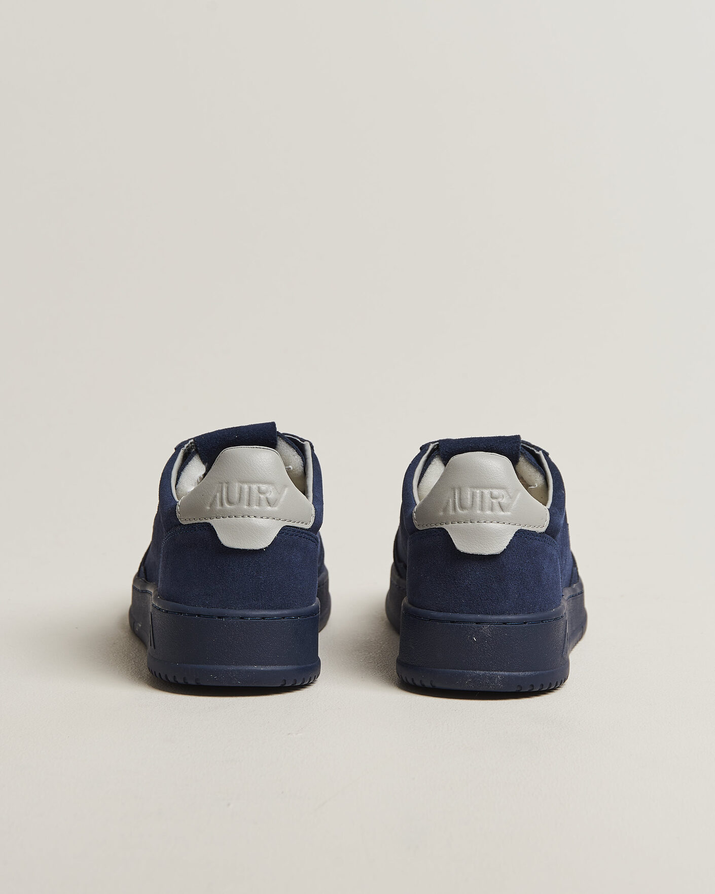 Uomini | Sneakers | Autry | Medalist Low Suede Sneaker Navy