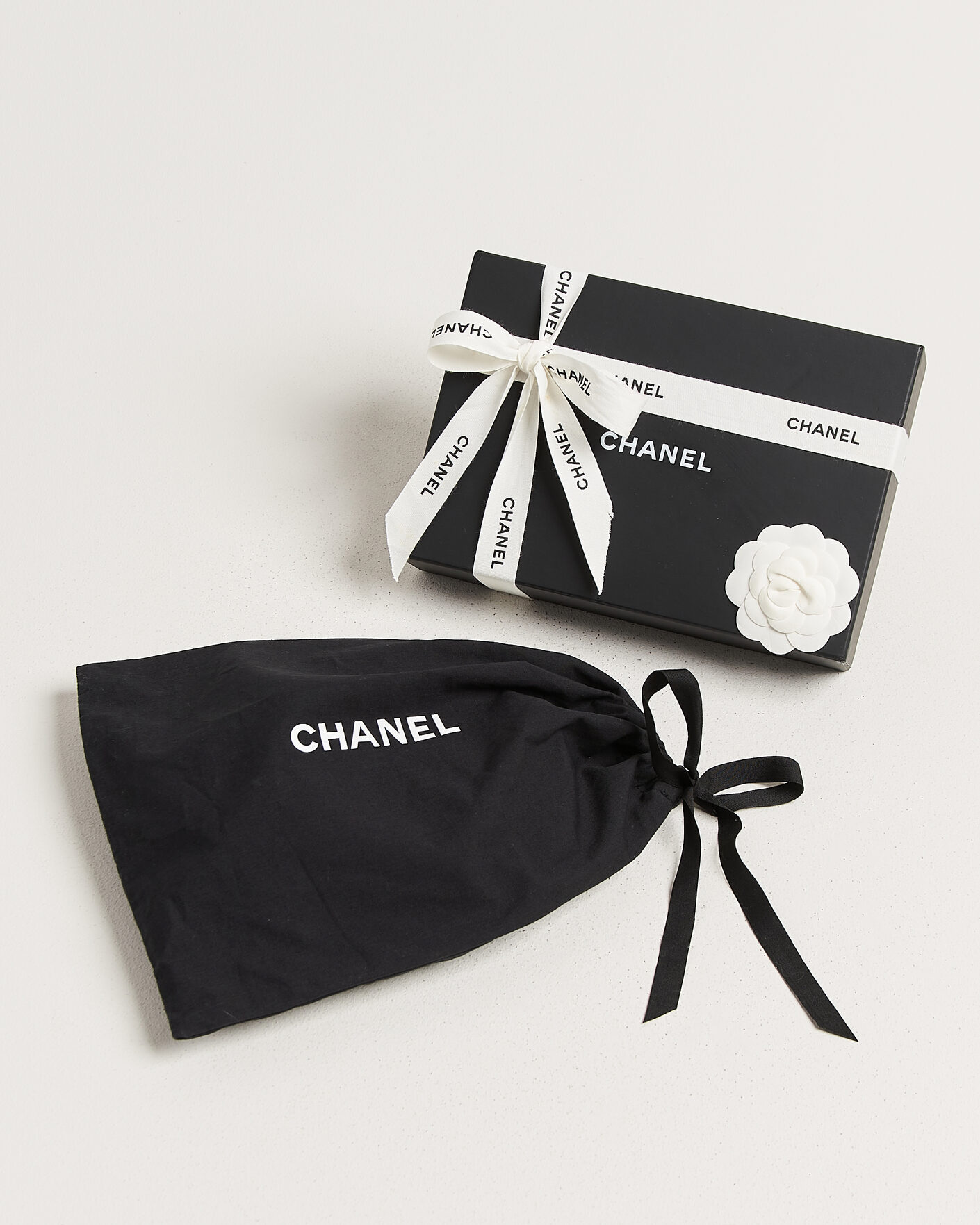 Uomini | Pre-Owned & Vintage Bags | Chanel Pre-Owned | Wallet On Chain Caviar Leather Black