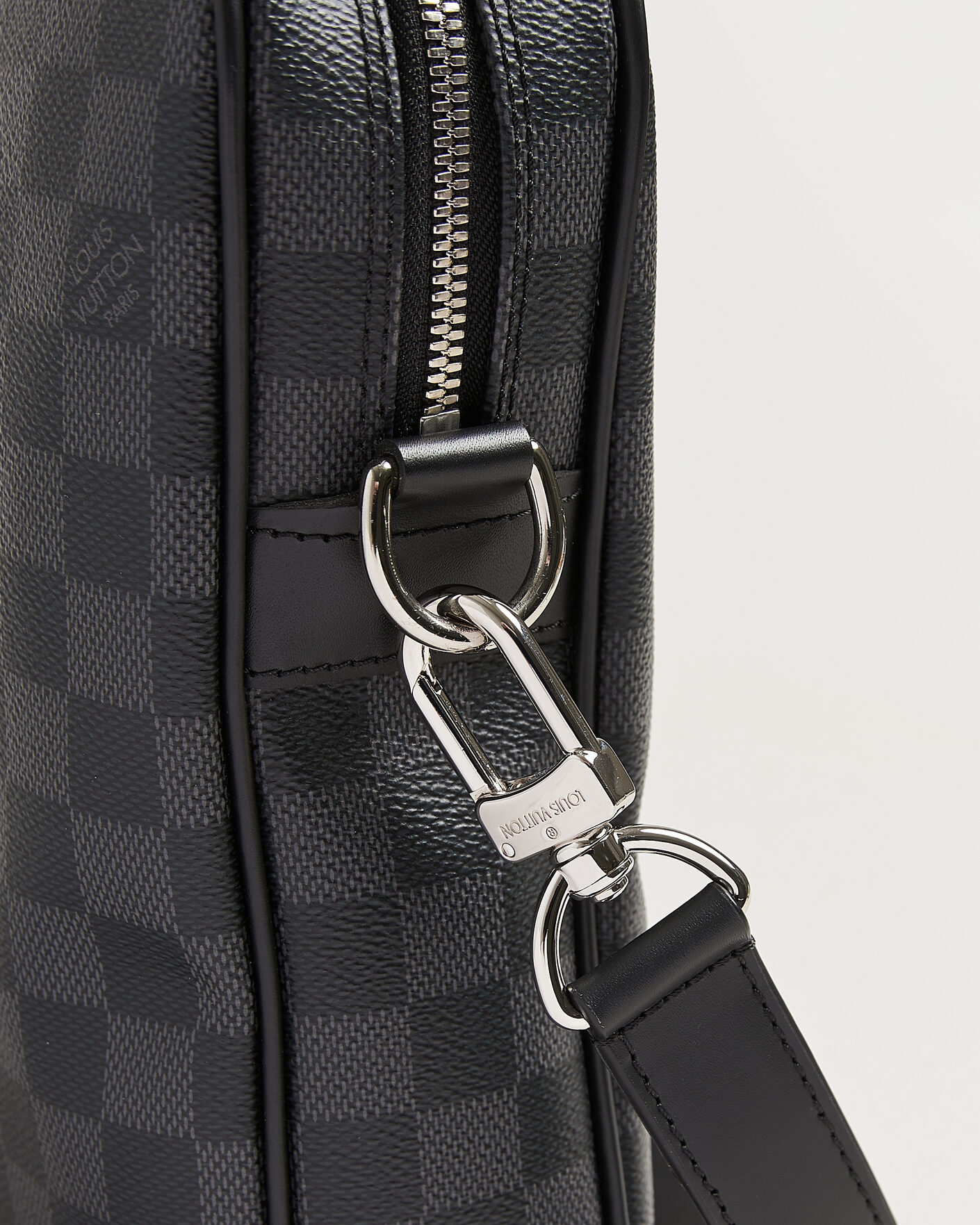 Uomini | Pre-Owned & Vintage Bags | Louis Vuitton Pre-Owned | Porte Documents Damier Graphite