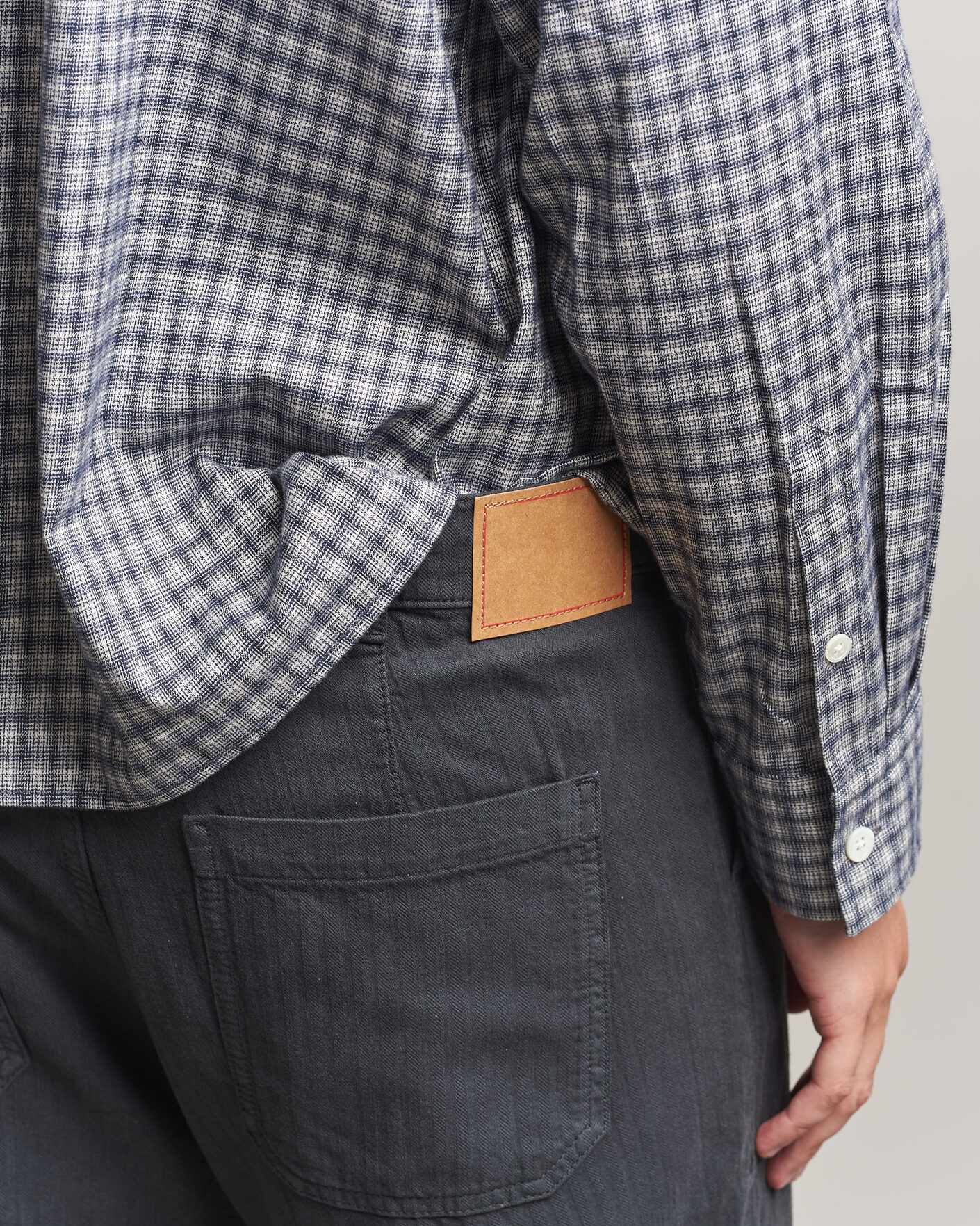 Uomini | Pantaloni | Jeanerica | Genua Worker Chino Chevron Anthracite