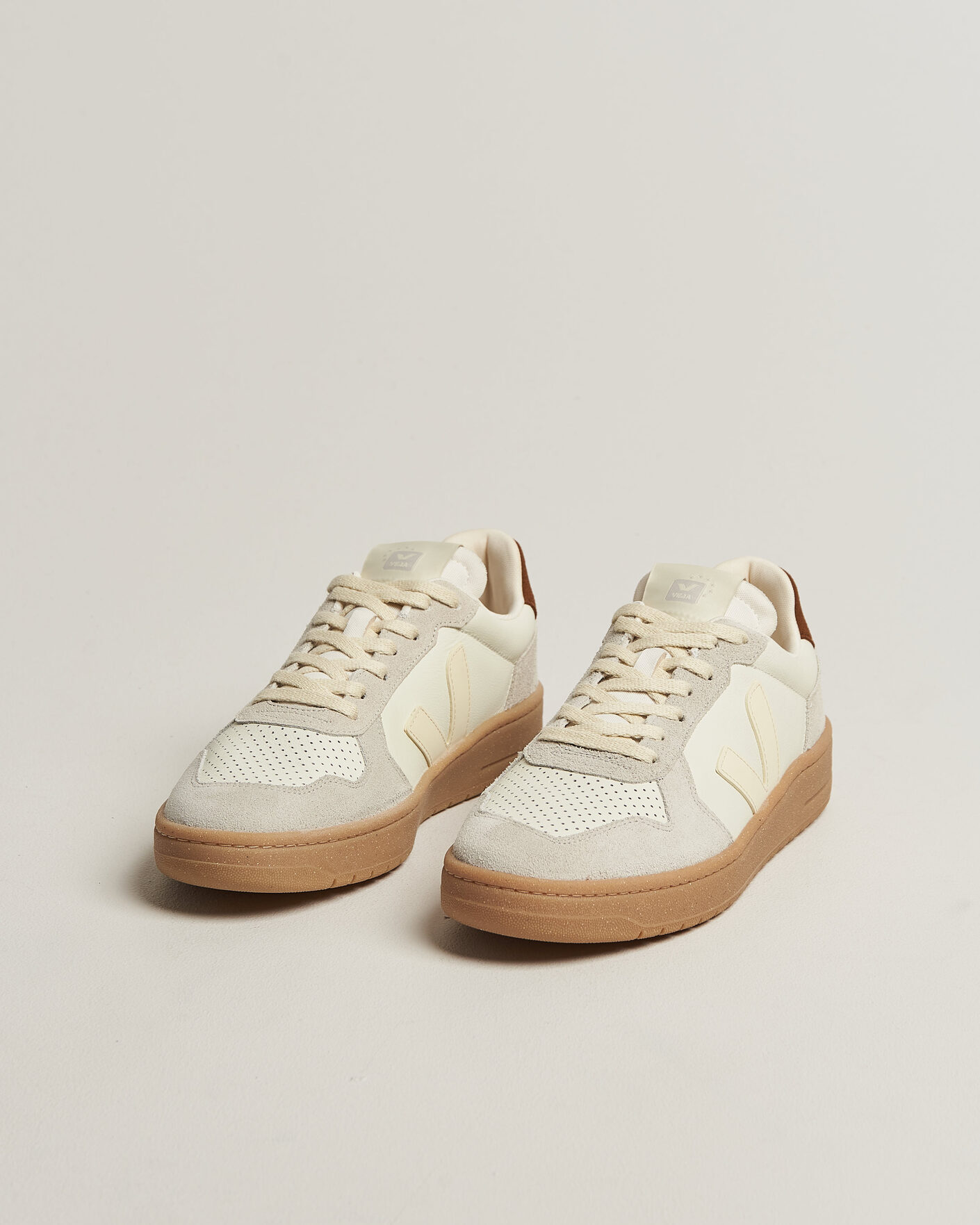 Uomini | Sneakers | Veja | V-82 Sneaker Pure Calcaire/Cognac