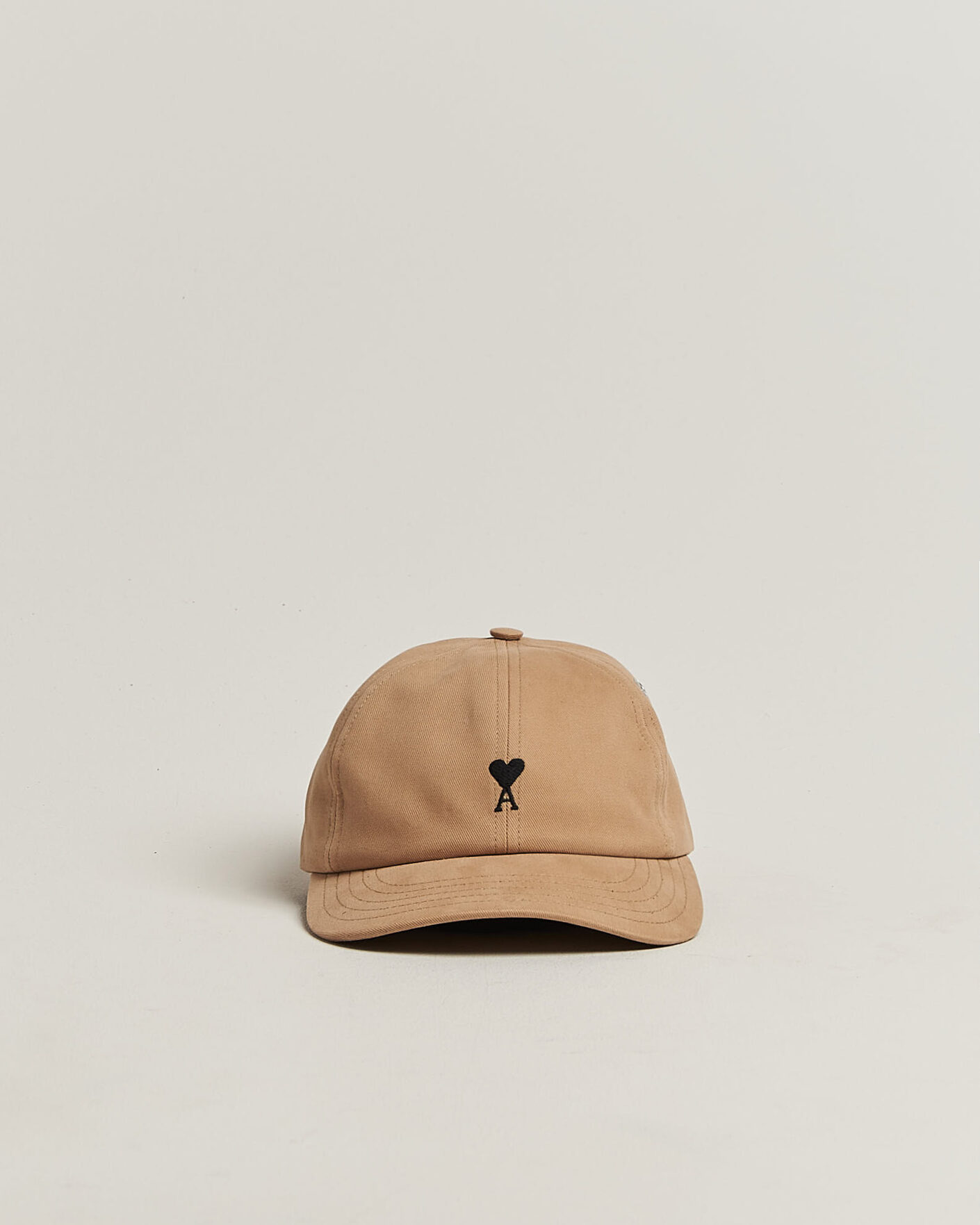 Uomini | Cappelli & Berretti | AMI | Contrasted Heart Logo Cap Beige Mastic