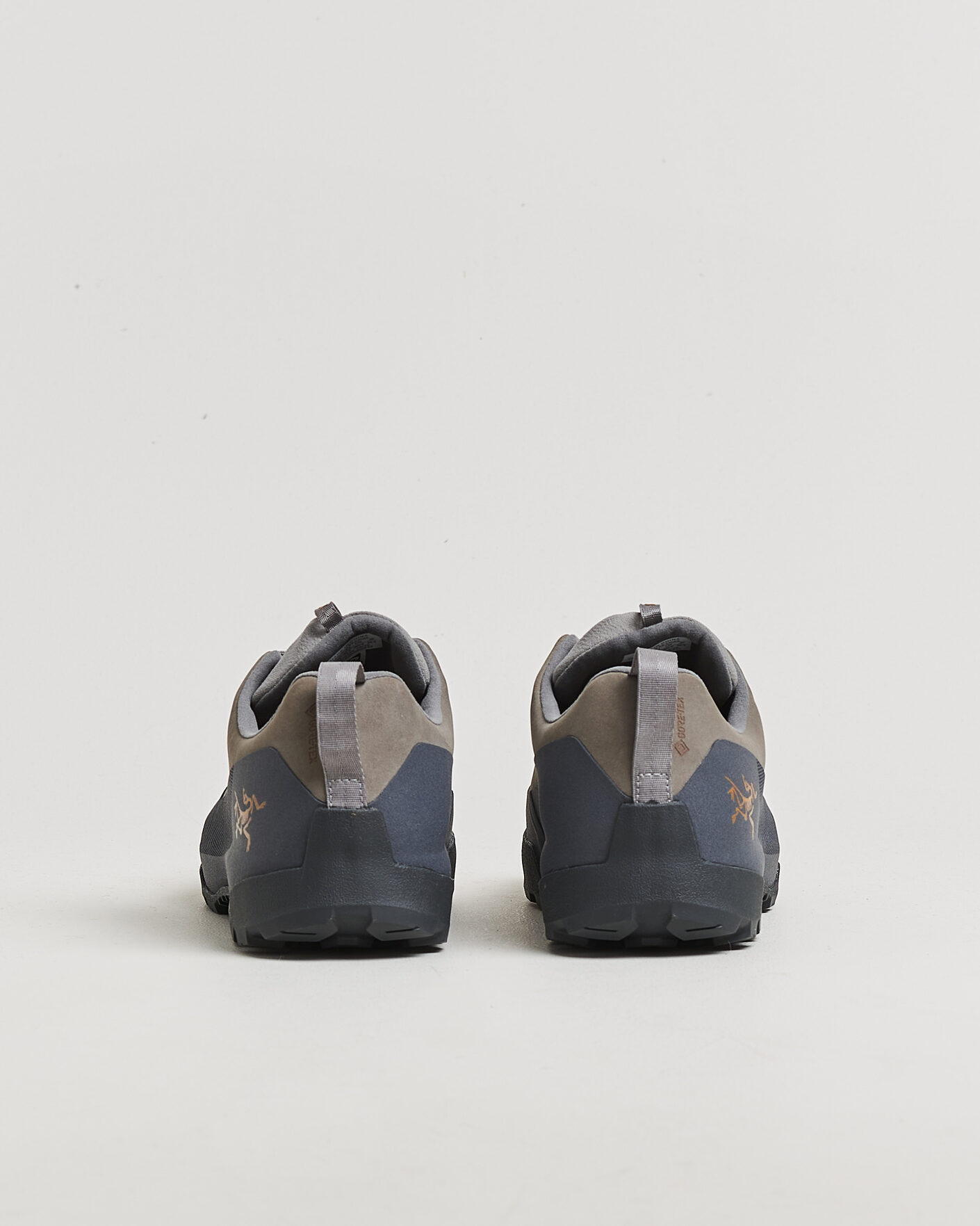Uomini | Scarpe da trekking | Arc'teryx | Konseal Gore-Tex Trail Sneaker Void/Cloud