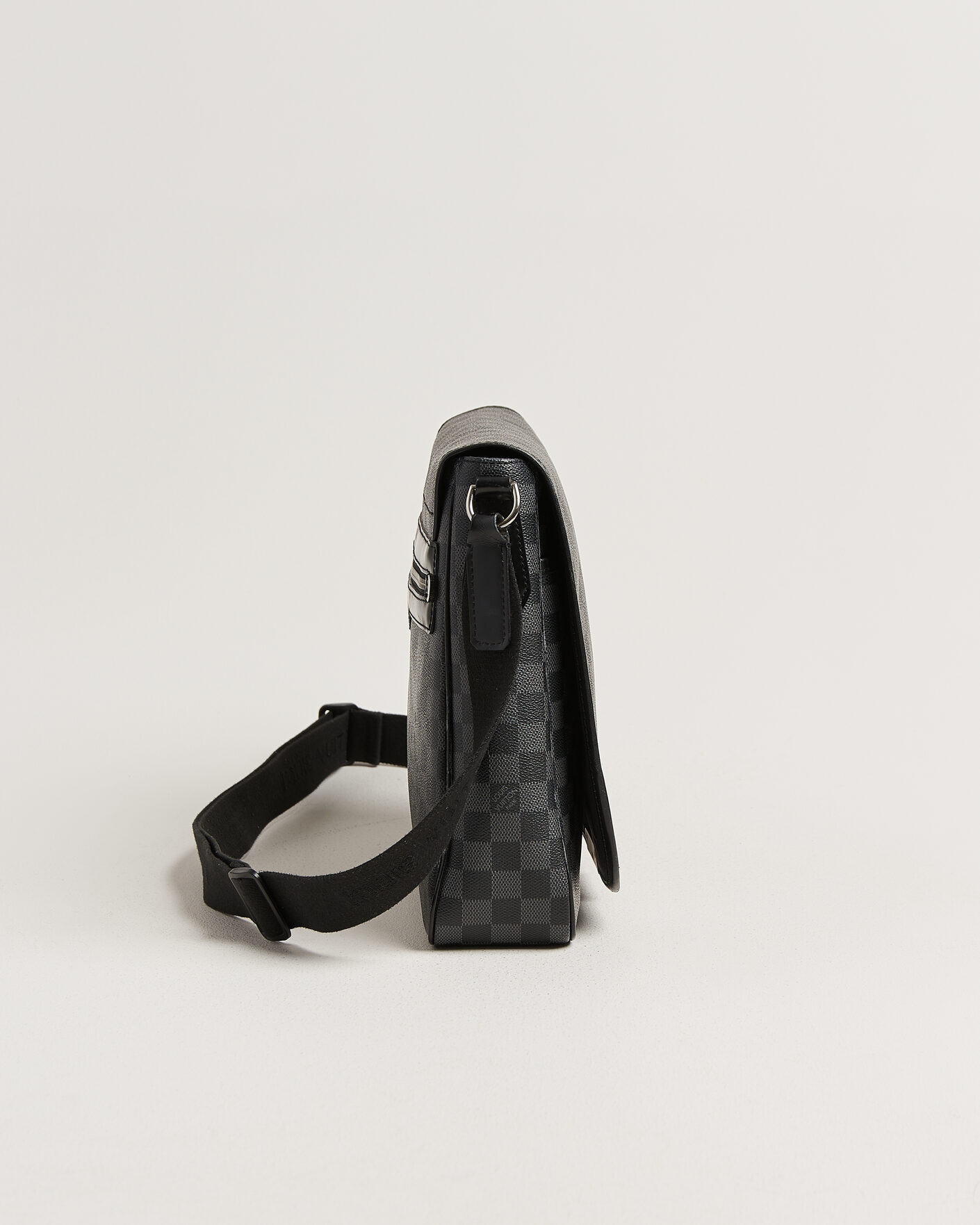 Uomini | Pre-Owned & Vintage Bags | Louis Vuitton Pre-Owned | Daniel Shoulder Bag MM Damier Graphite