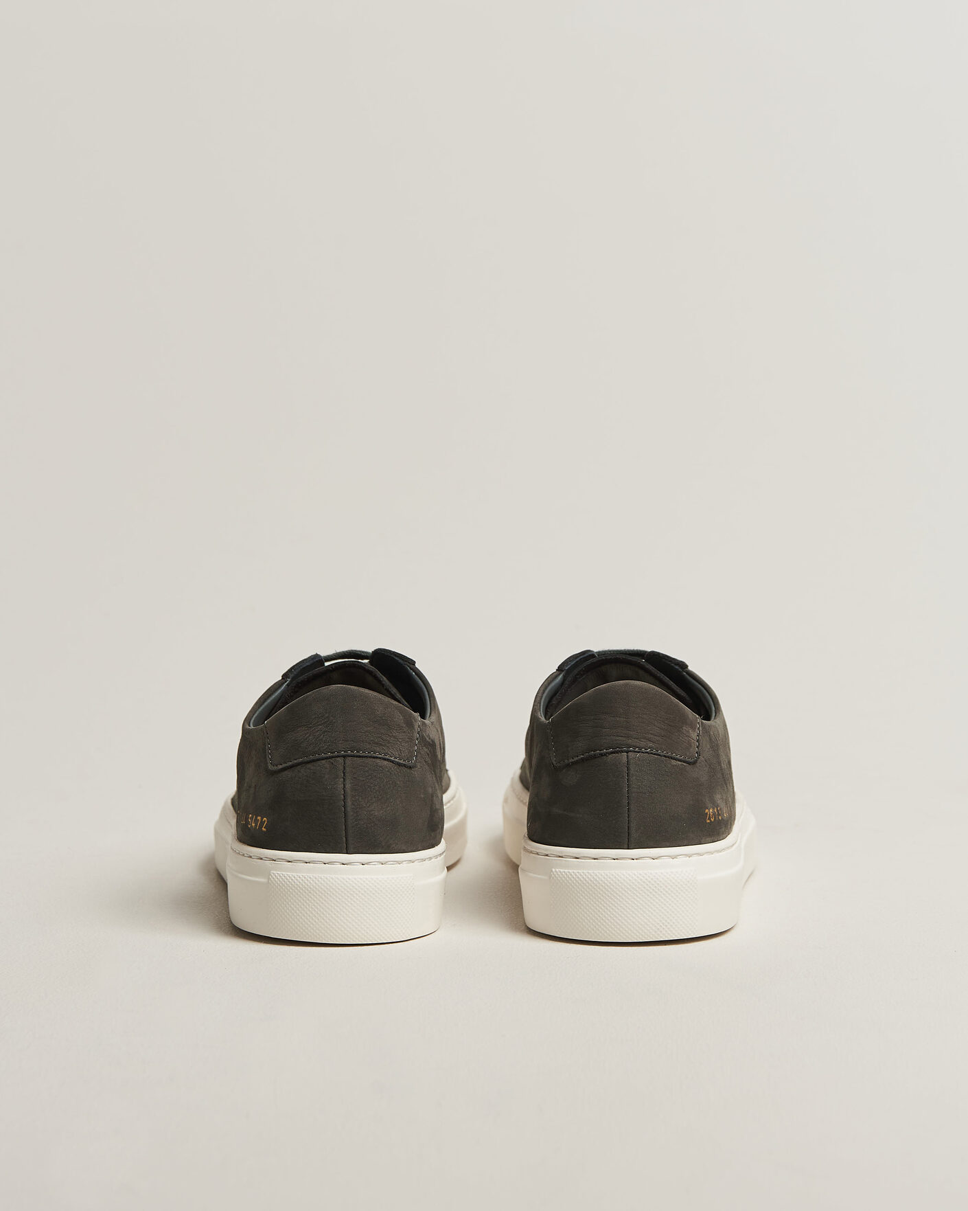 Uomini | Sneakers | Common Projects | Original Achilles Nubuck Sneaker Dark Grey