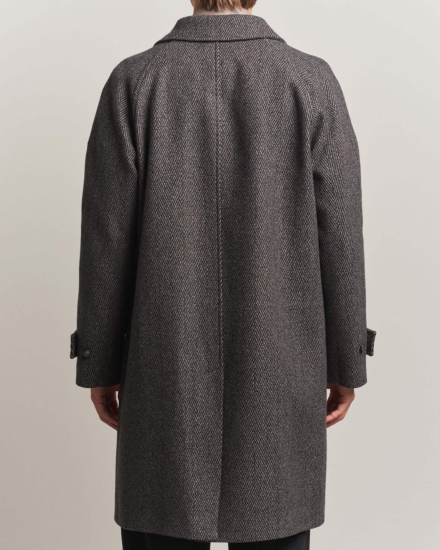 Uomini | Giacche | Eton | Wool/Cashmere Herringbone Raglan Coat Dark Brown