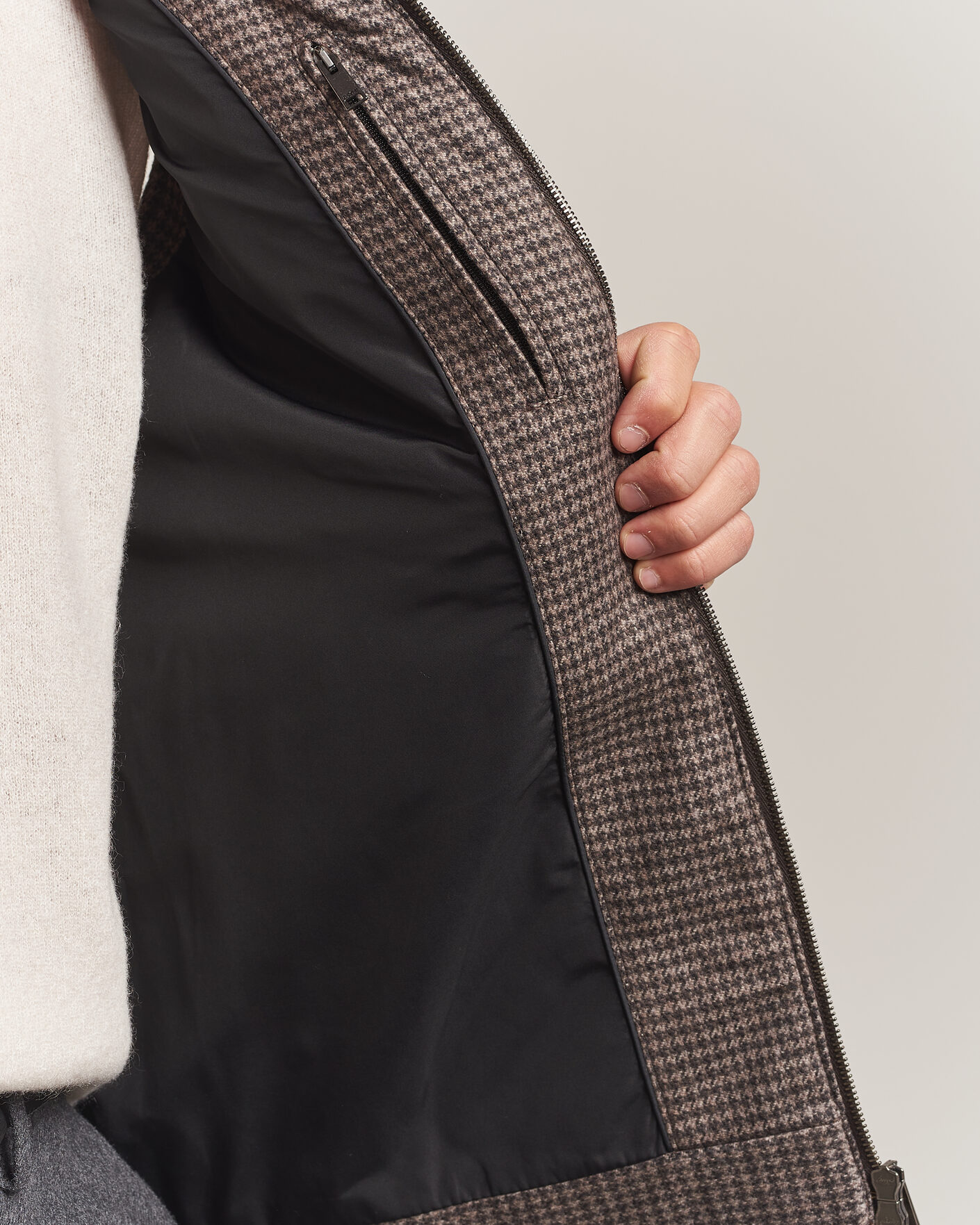 Uomini | Gilet | Eton | Wool/Cashmere Padded Vest Brown
