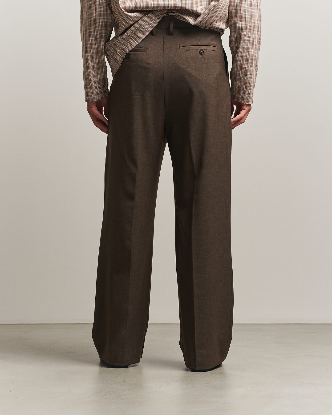 Uomini | Pantaloni | Filippa K | Milo Wide Wool Trousers Walnut Brown