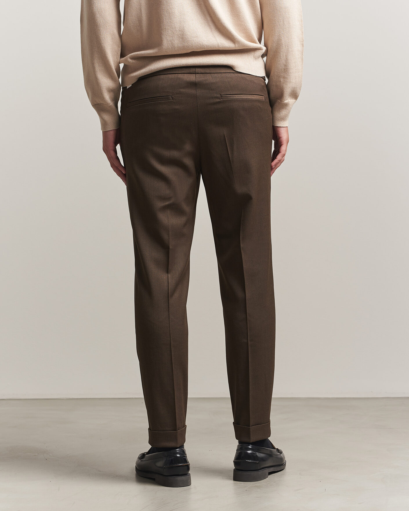 Uomini | Pantaloni | Filippa K | Terry Wool Trousers Walnut Brown