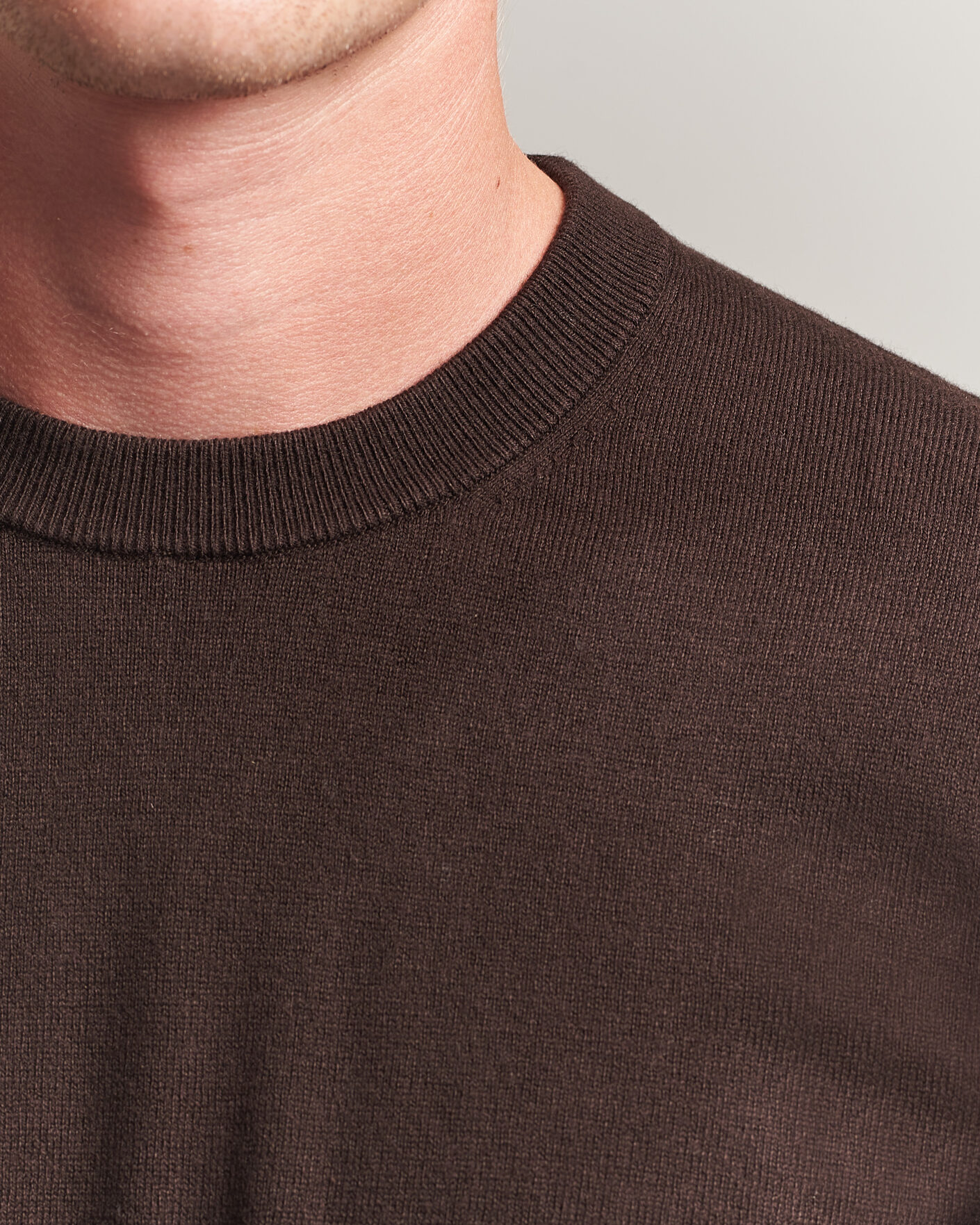 Uomini | Maglieria | Filippa K | Cotton Merino Knitted Sweater Dark Chocolate