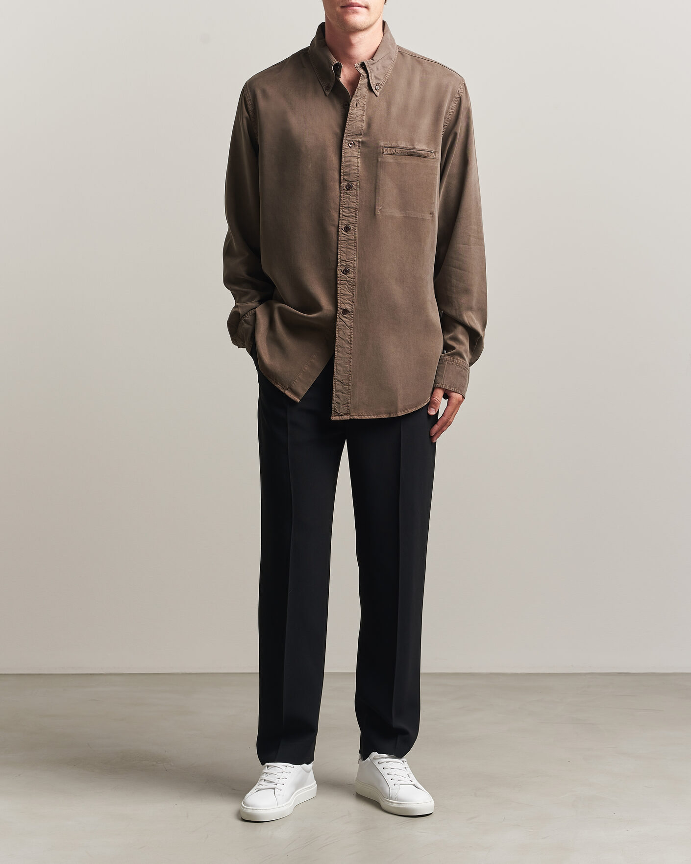 Uomini | Camicie | Filippa K | Zack Lyocell Shirt Ebony Brown