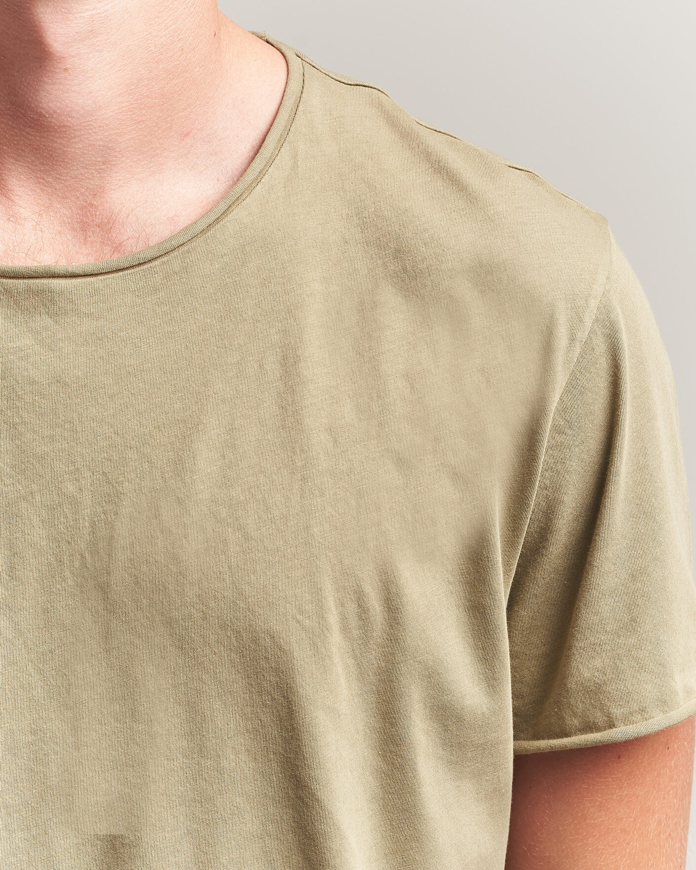 Uomini | T-shirt | Filippa K | Roll Neck Crew Neck T-Shirt Light Olive Green