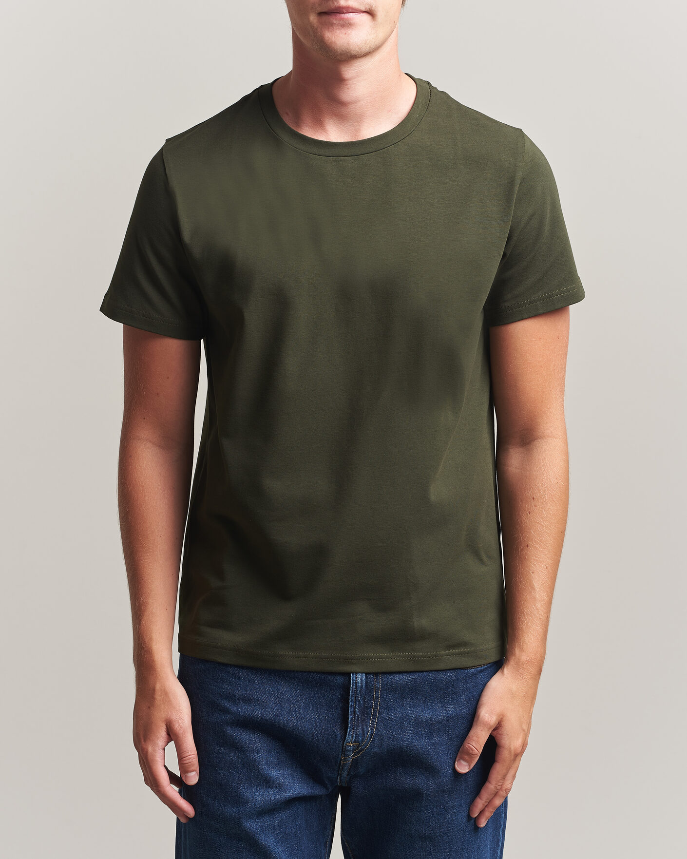 Uomini | T-shirt | Filippa K | Soft Lycra T-Shirt Night Green
