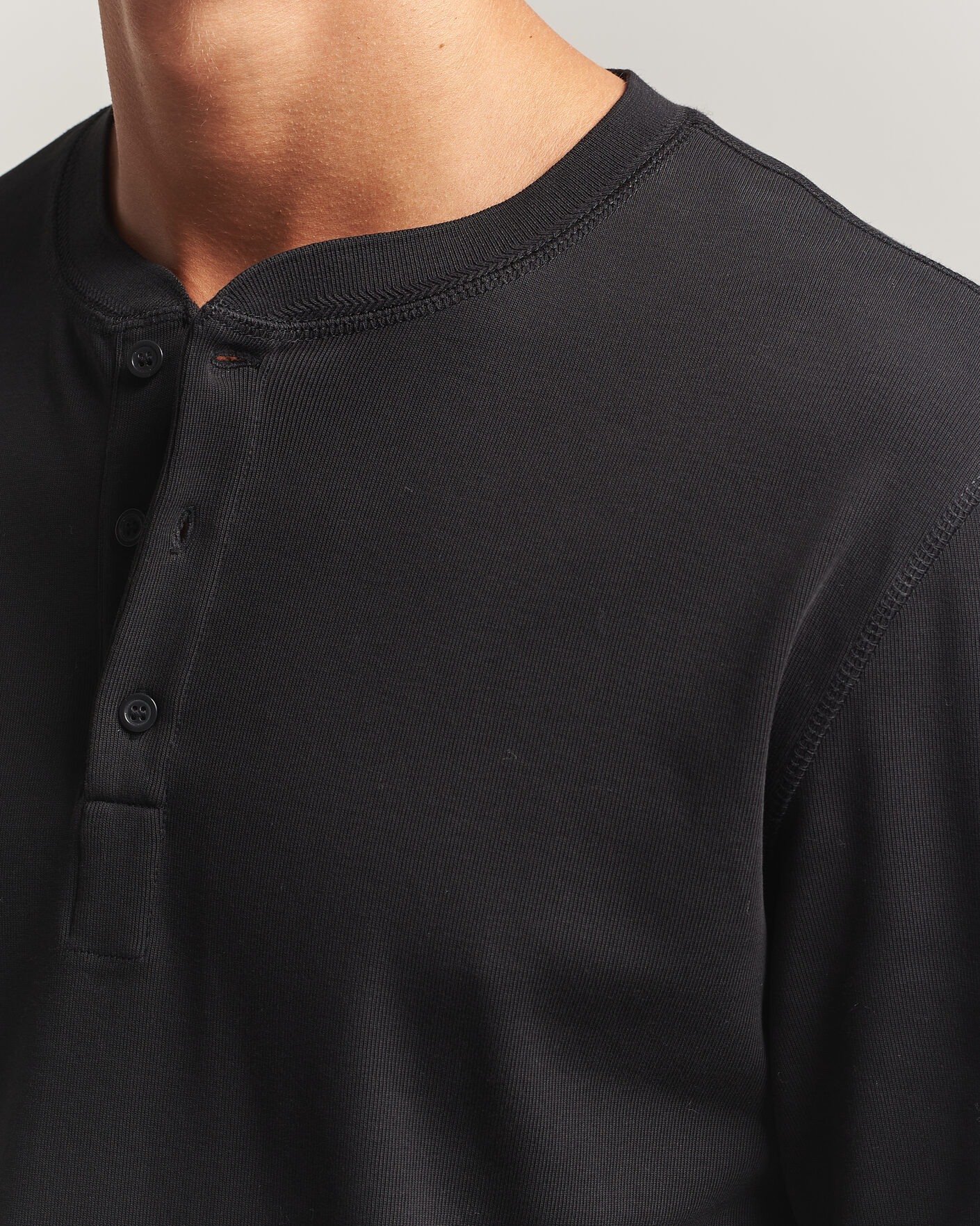 Uomini | Maglieria | Filippa K | Cotton Rib Henley Black