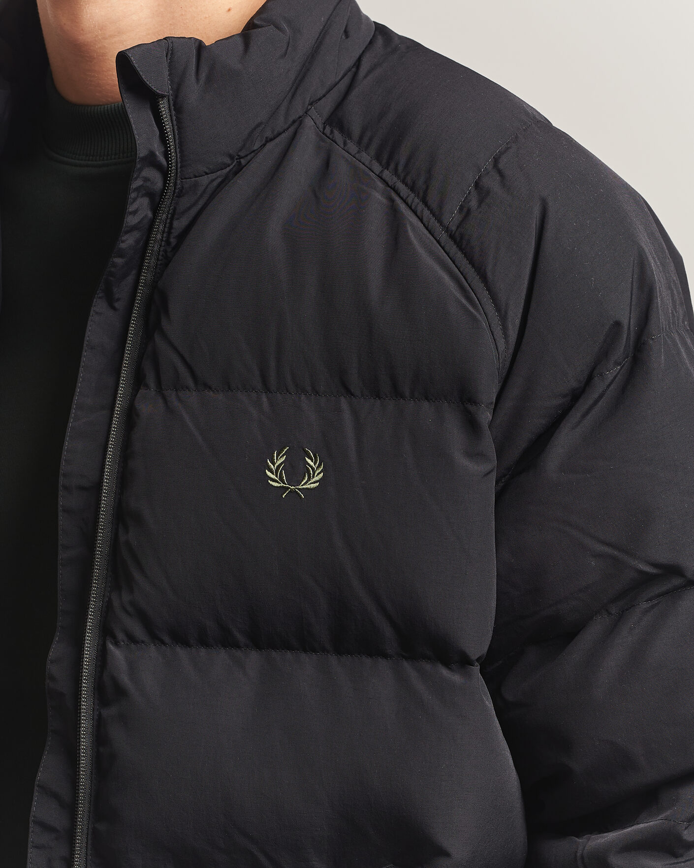 Uomini | Giacche | Fred Perry | Raglan Sleeve Padded Jacket Black