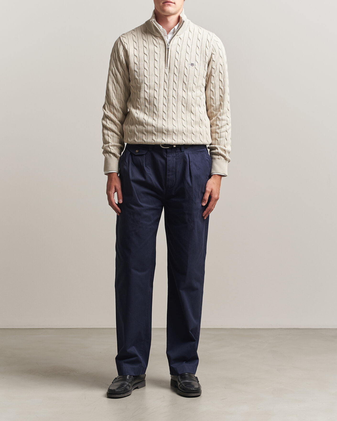 Uomini | Pantaloni | Gant | Relaxed Fit Pleated Cotton Twill Pants Evening Blue