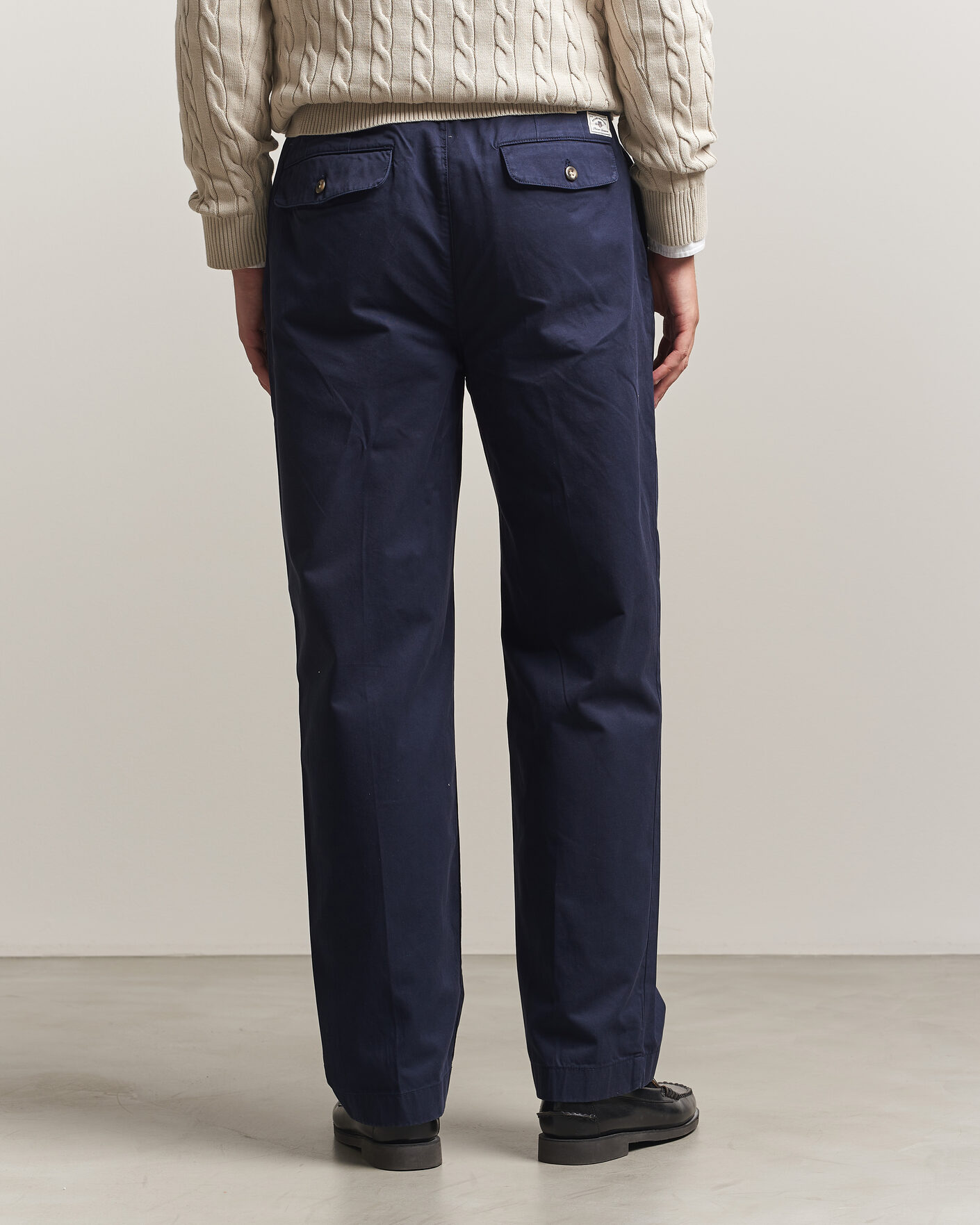 Uomini | Pantaloni | Gant | Relaxed Fit Pleated Cotton Twill Pants Evening Blue