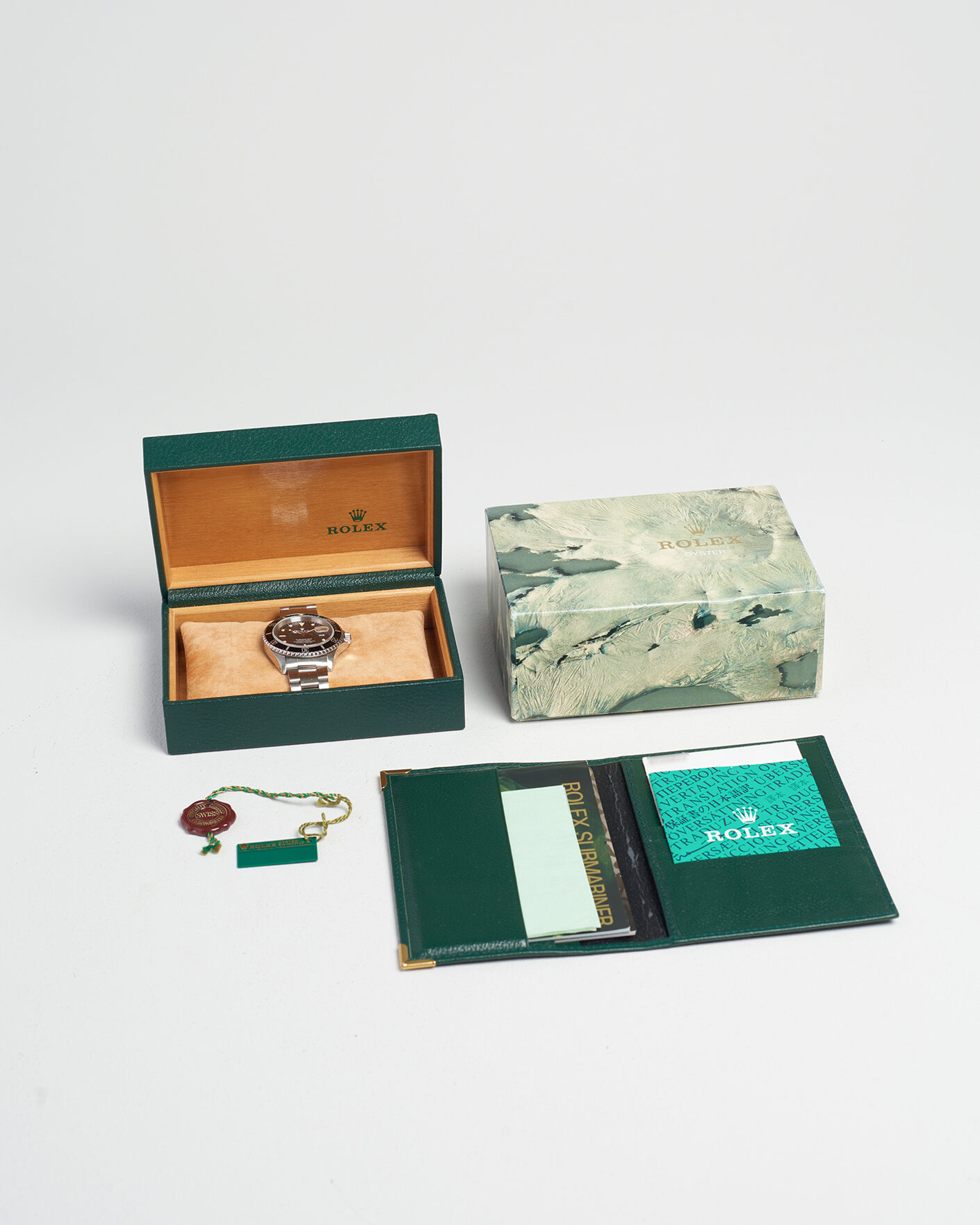 Uomini | Pre-Owned & Vintage Watches | Rolex Pre-Owned | Submariner Date 