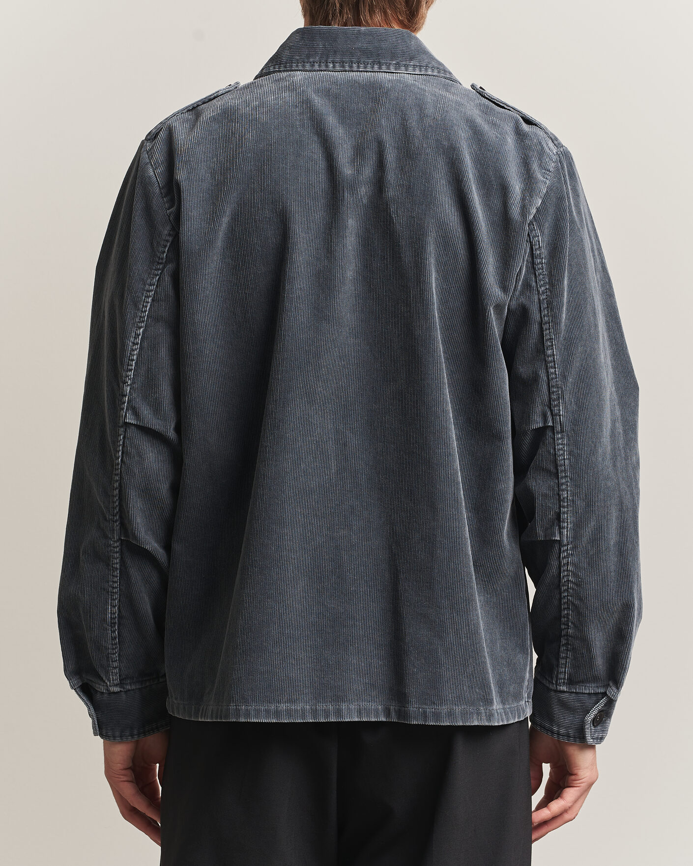 Uomini | Camicie | Aspesi | Double Pocket Corduroy Overshirt Washed Black