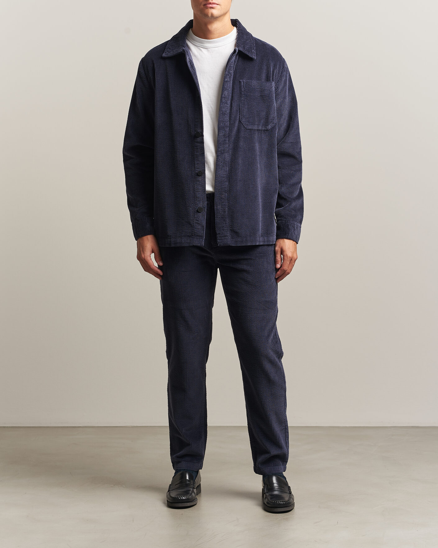 Uomini | Pantaloni | KnowledgeCotton Apparel | Chuck Regular Cord Trousers Night Sky